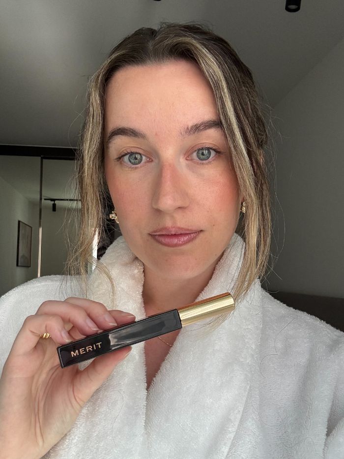Deputy beauty editor Grace Lindsay testing the Merit Clean Lash Mascara