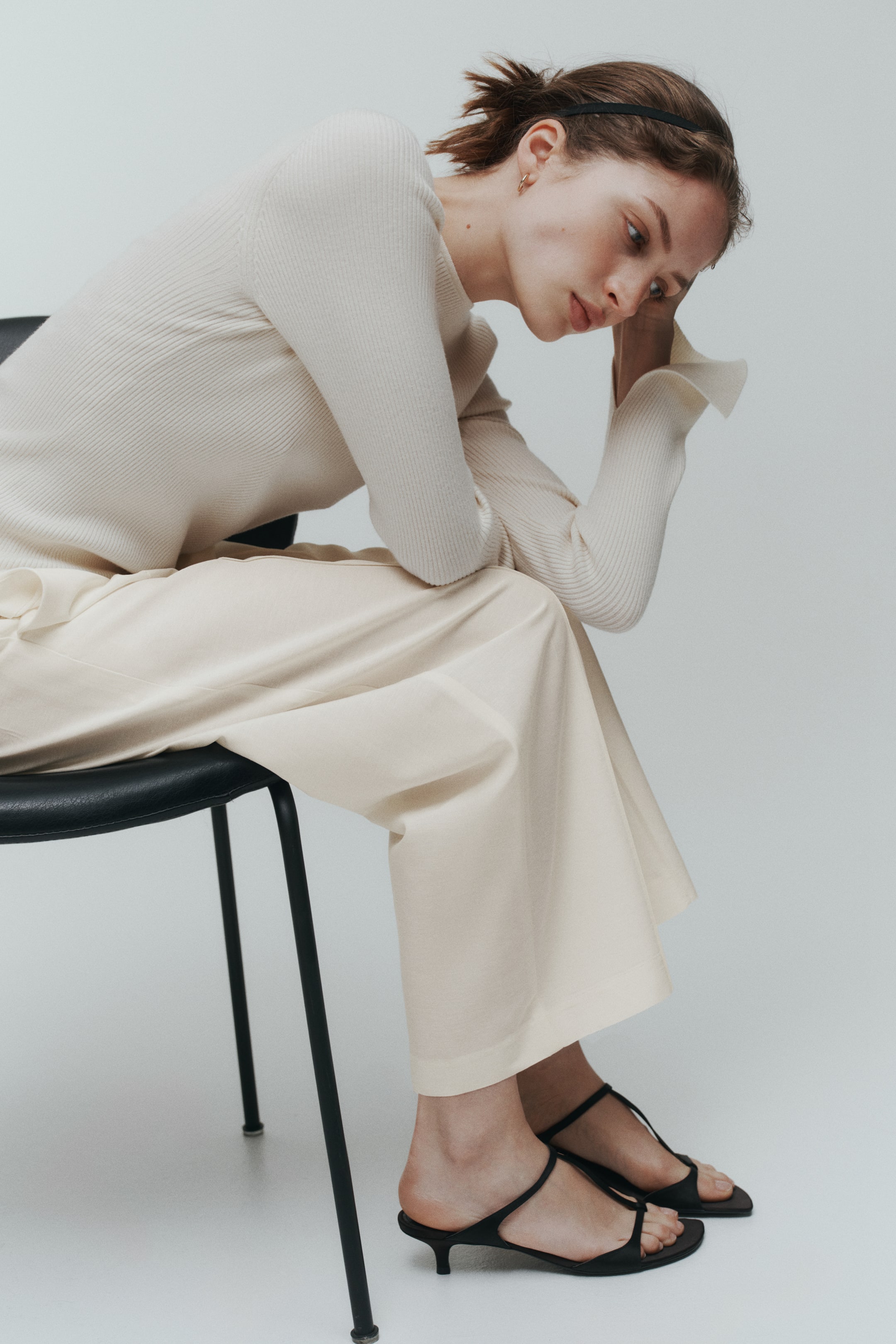 Linen-Blend Barrel Trousers