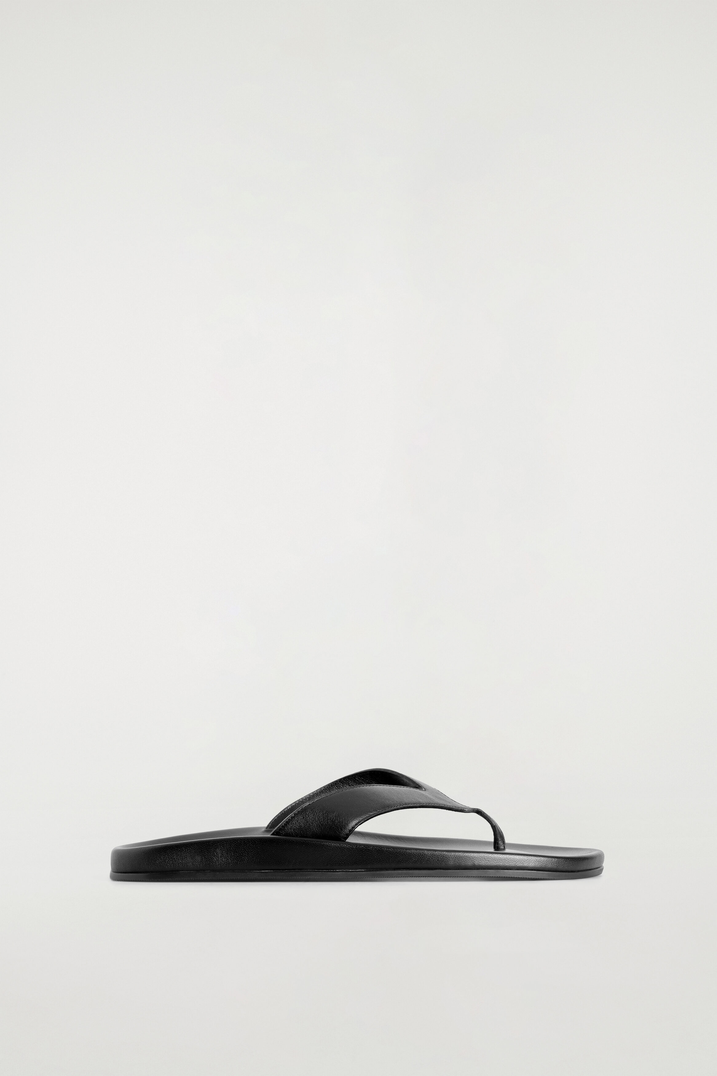 Sculpted Leather Flip Flops