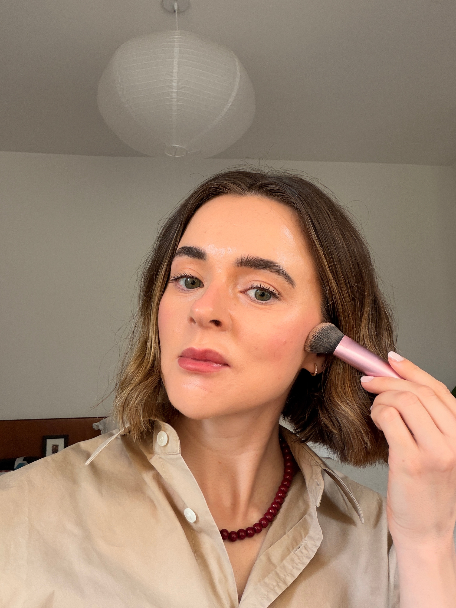 Grace Day wearing Hourglass Phantom Blur Balm in Whisper and Victoria Beckham Beauty Lip Definer in 03