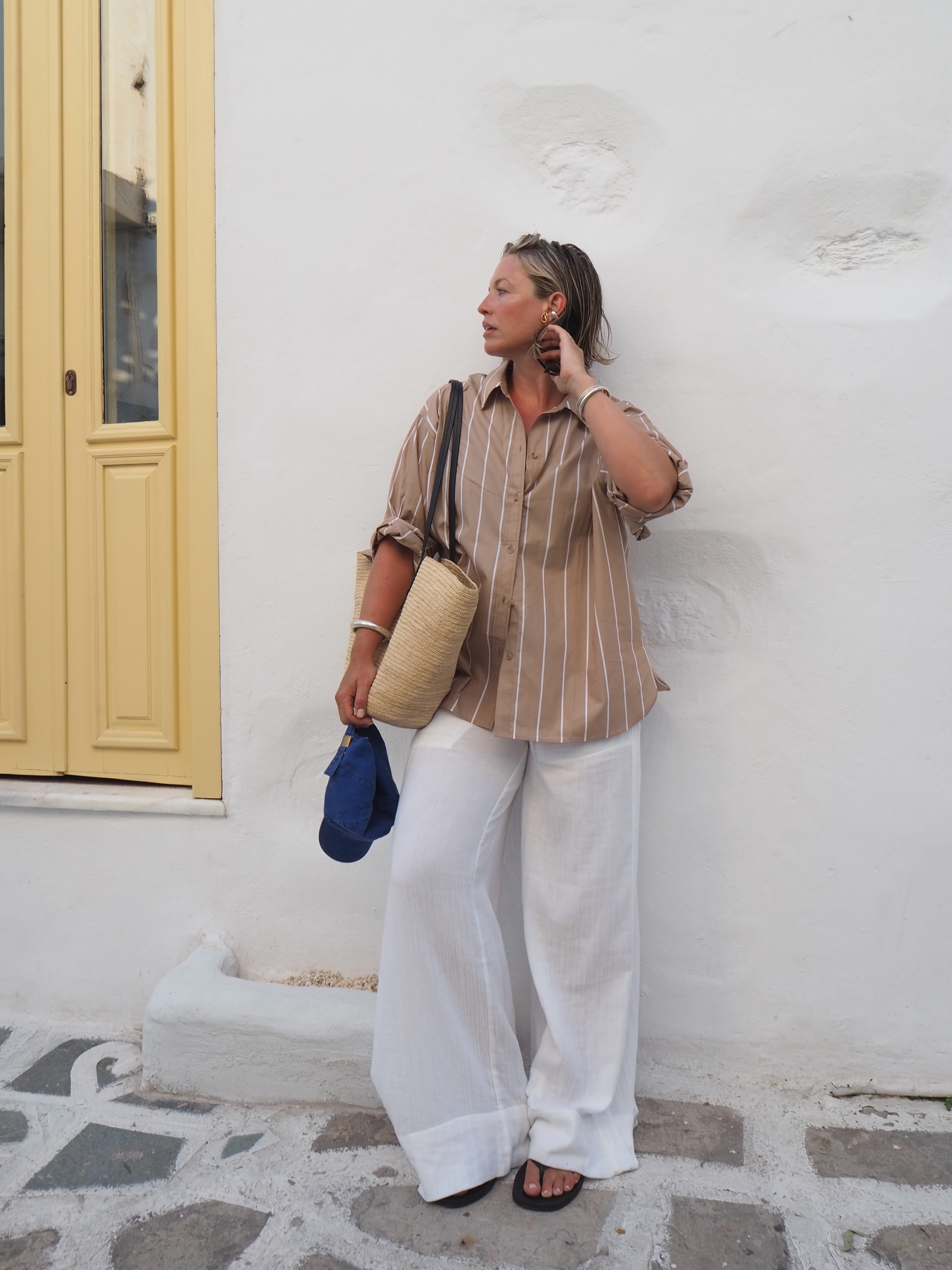 white-linen-trouser-outfits-summer-2026