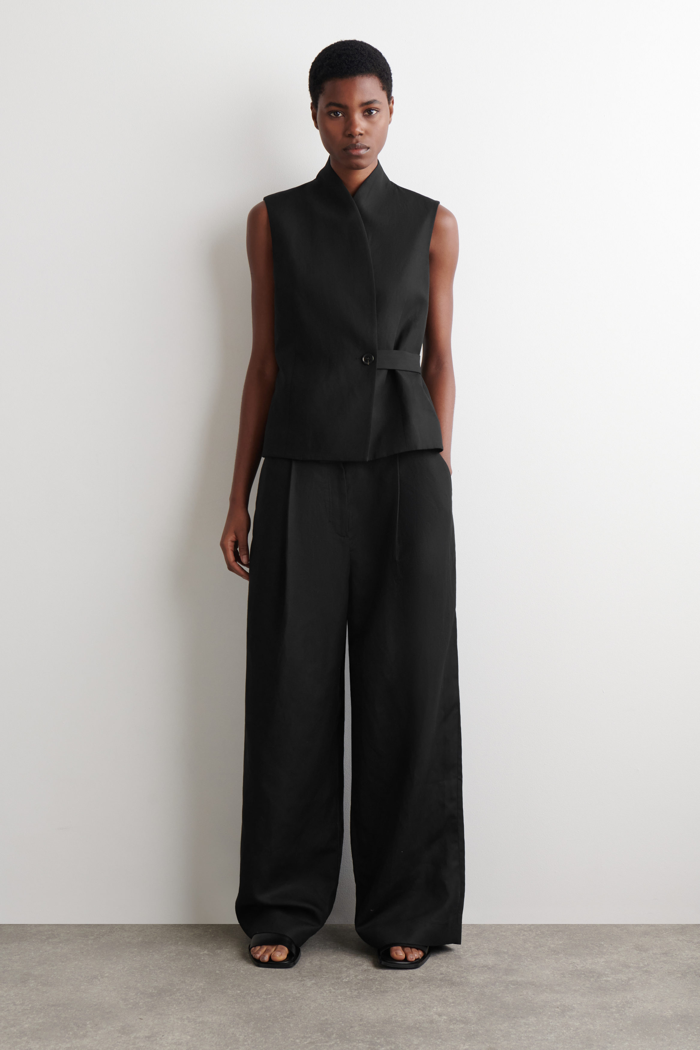 Relaxed Linen-Blend Wide-Leg Trousers