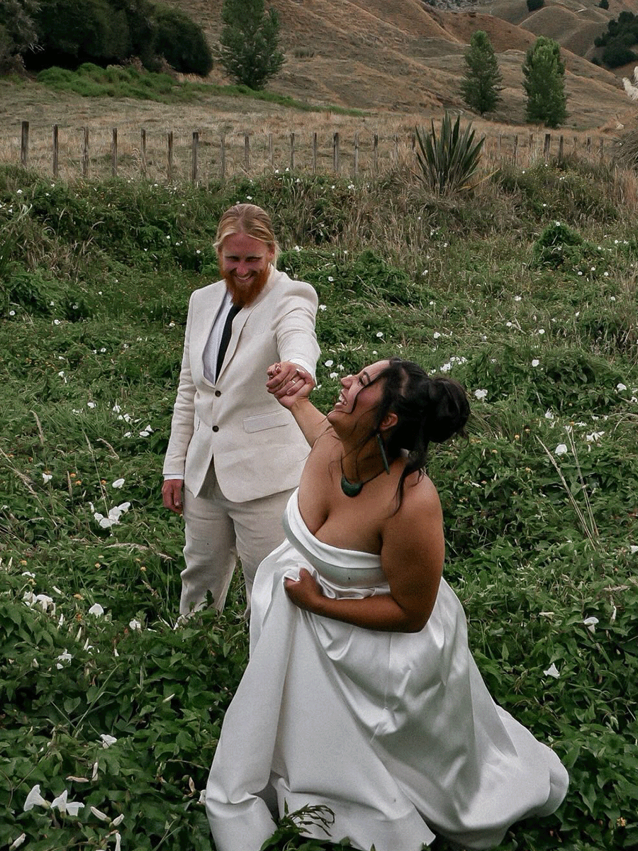 Samantha Wills goes makeup-free for her wedding.