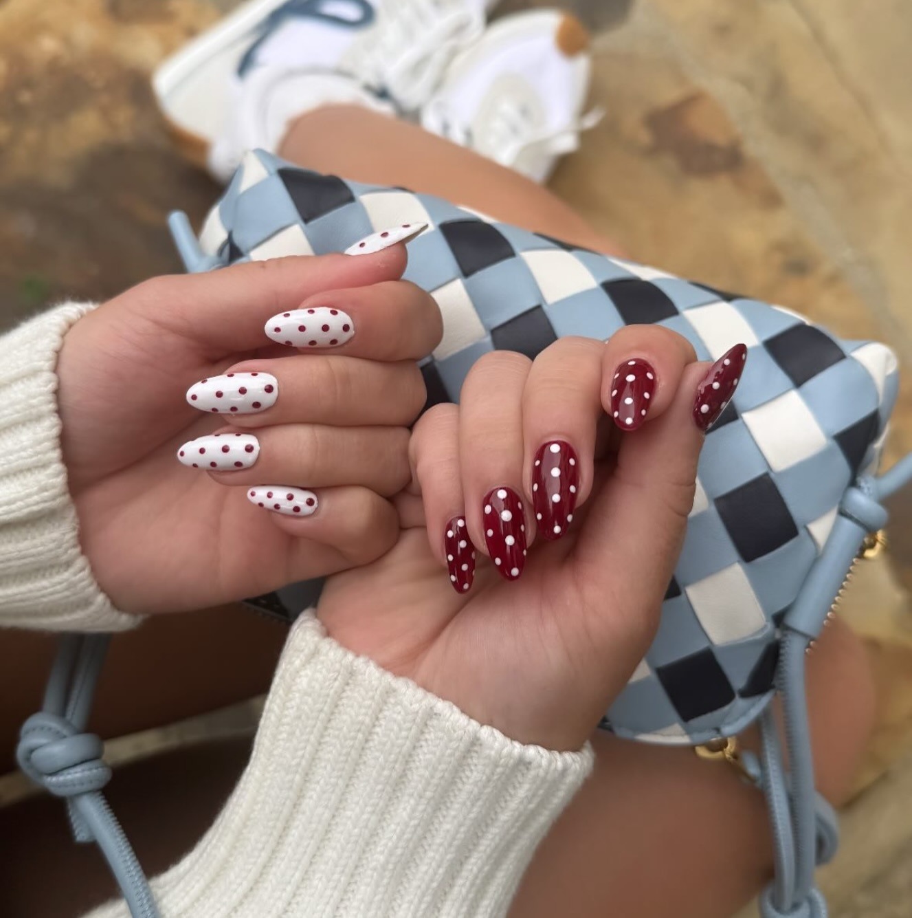 @nailsbyzola white nail designs