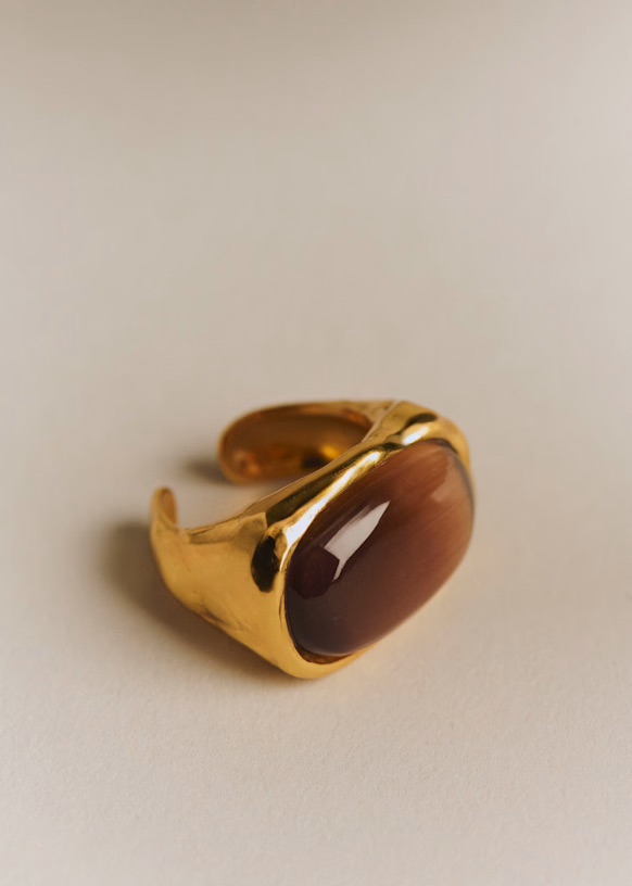Sezan&eacute;, Armindo Ring