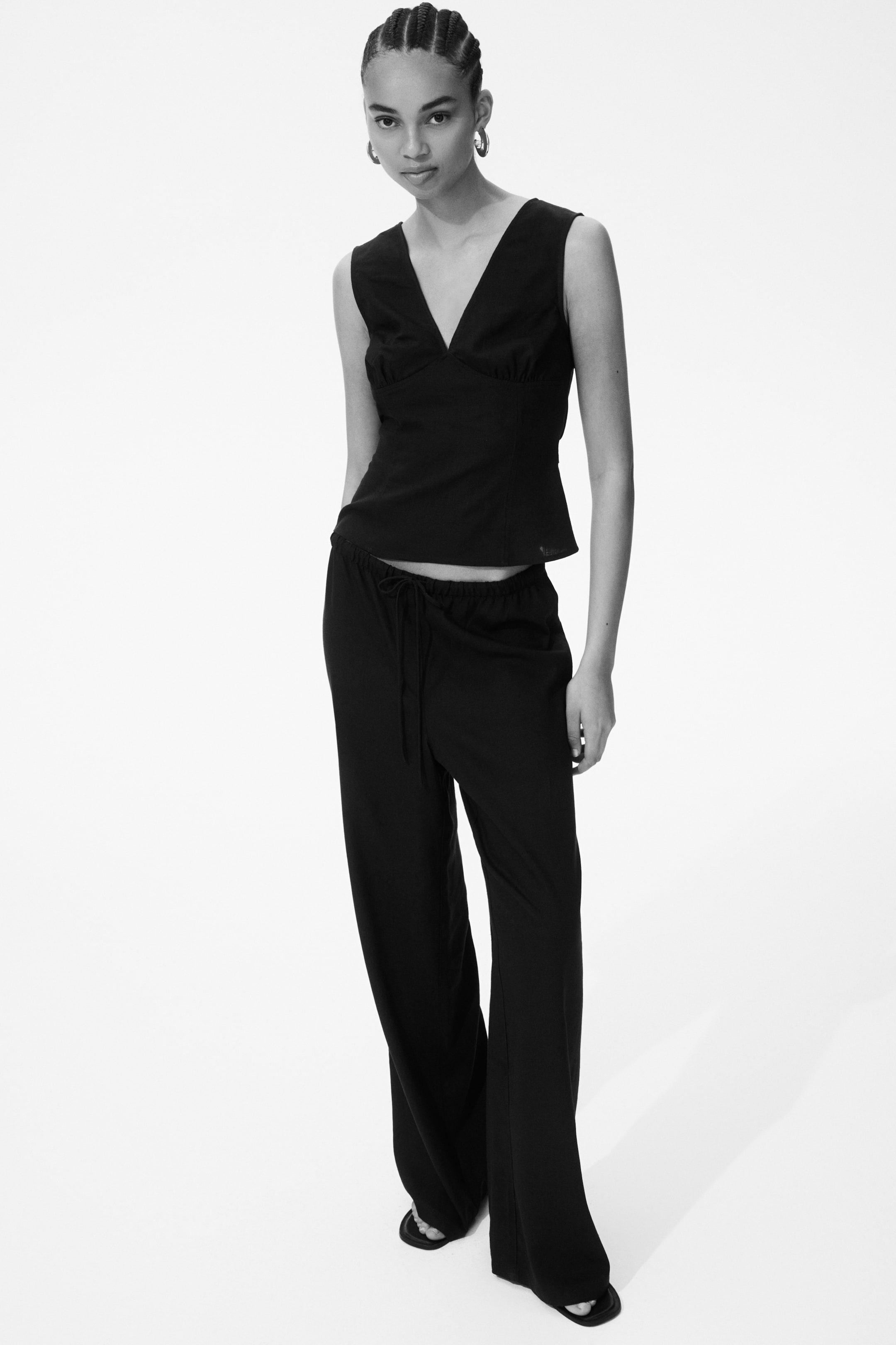 Linen-Blend Drawstring Trousers