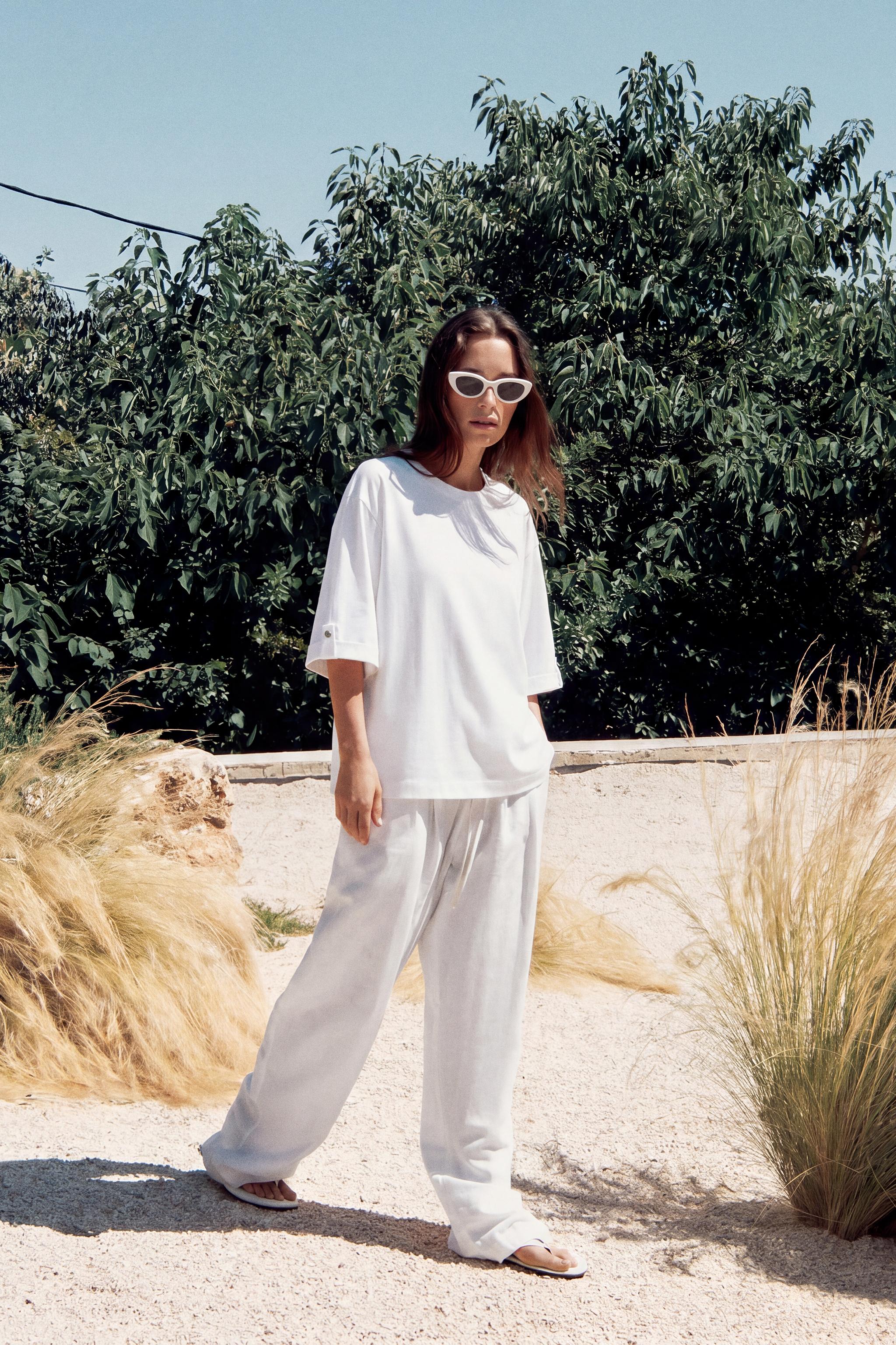 Asymmetric Button T-Shirt - White - S