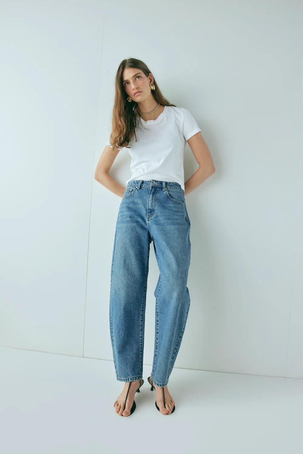 vrg grl, Lex Mid Rise Barrel Denim Jeans