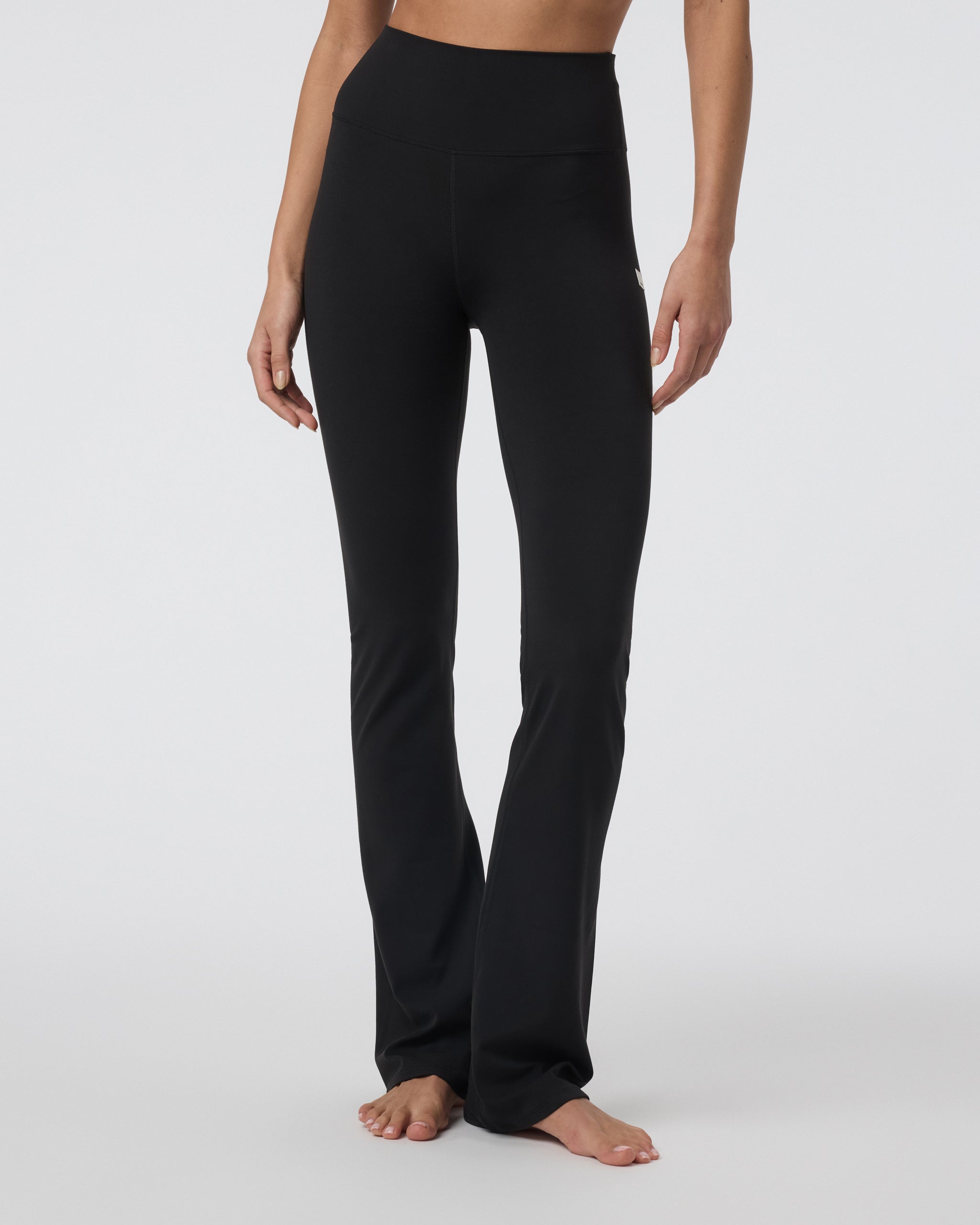 Vuori Allthefeels&trade; Slim Flare - Long - Black - Xxs