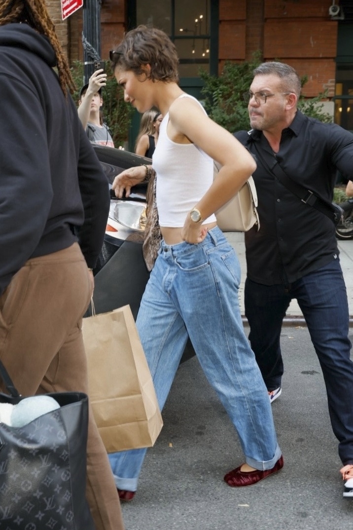 best celebrity jeans outfits 2026 Zendaya