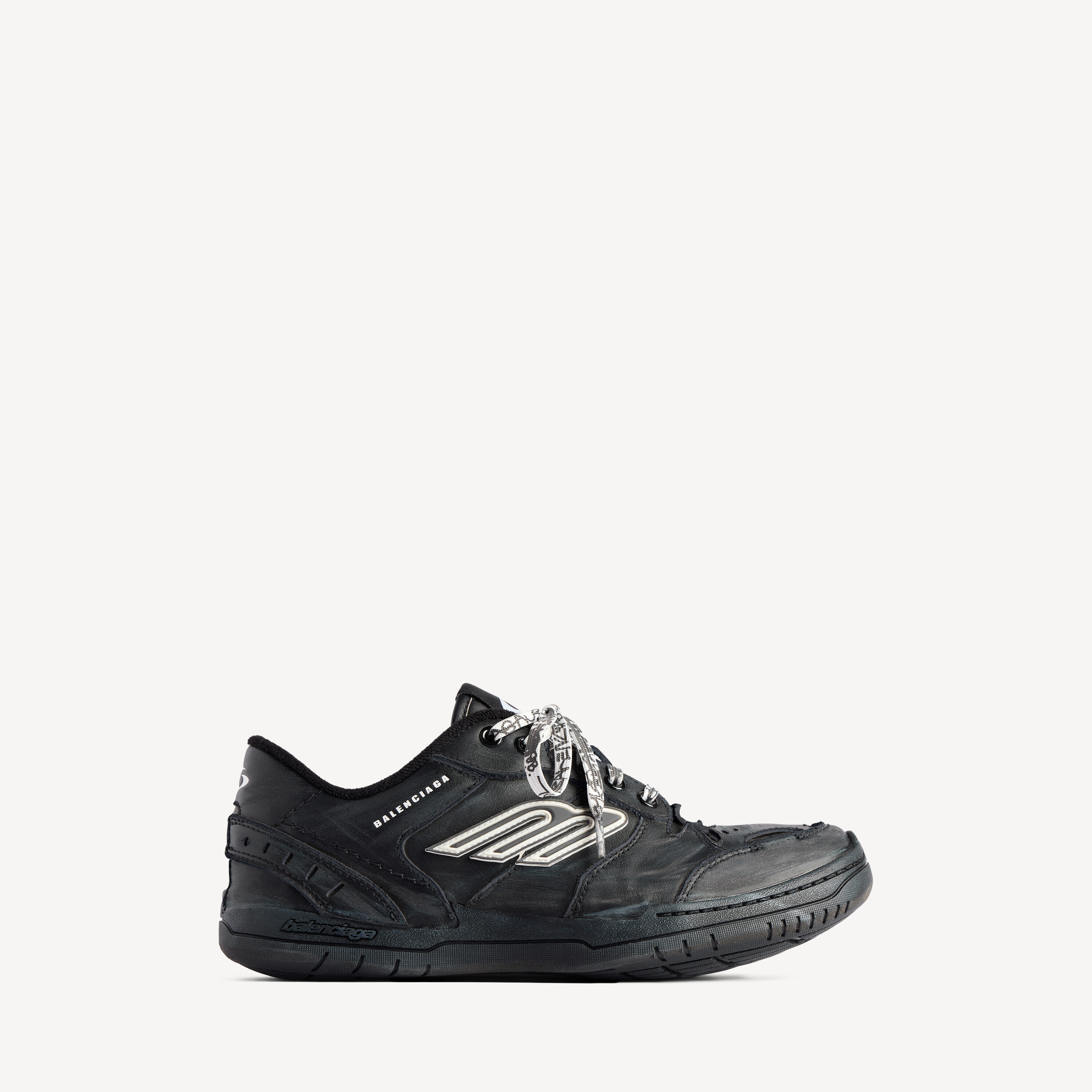 Women's Hamptons Worn-Out Trainers in Black