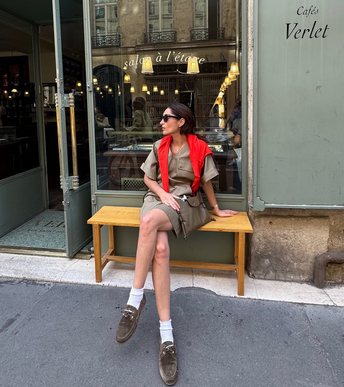 Géraldine Boublil in a khaki dress.
