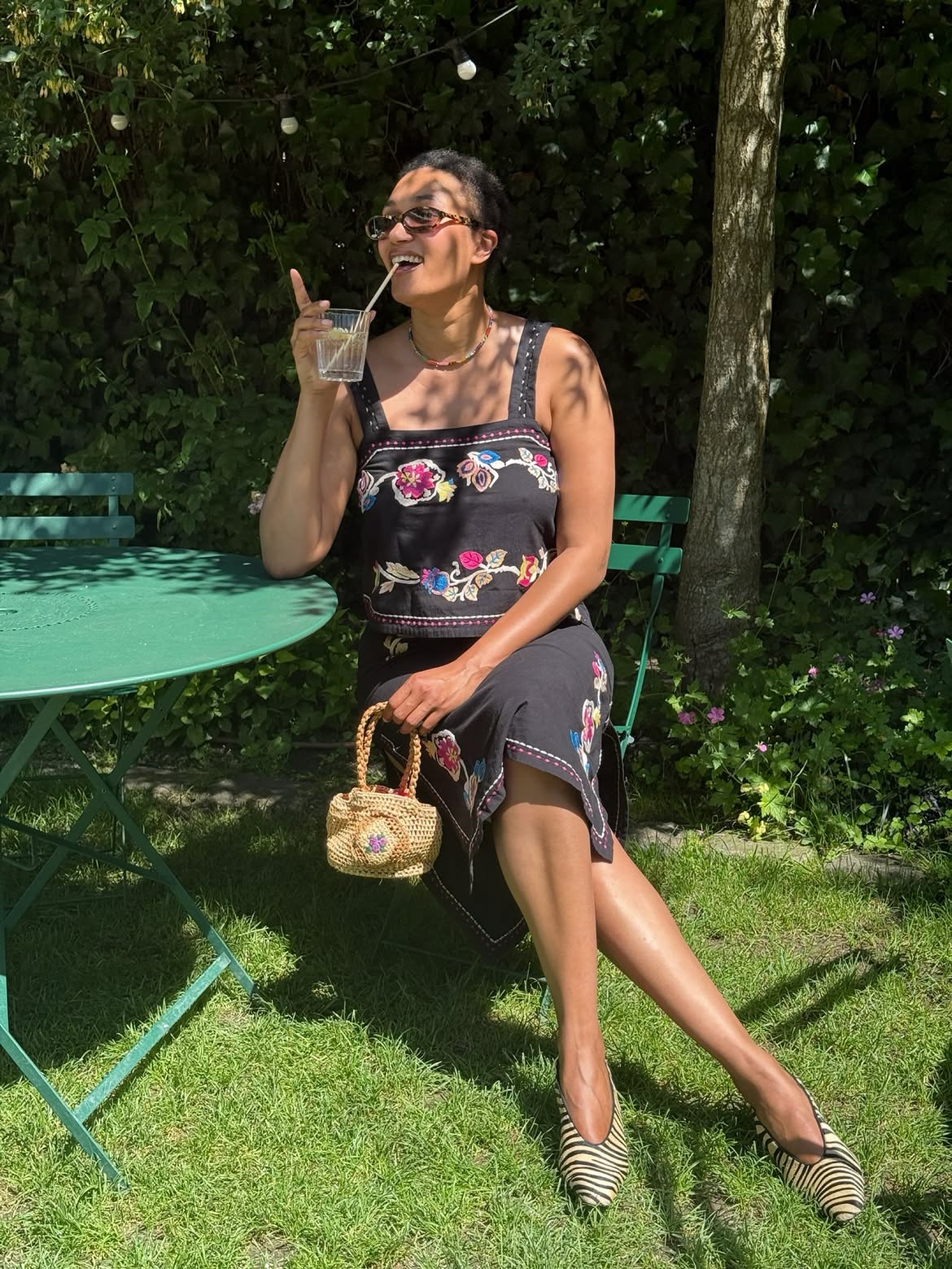 L&eacute;na Farouil in a floral set