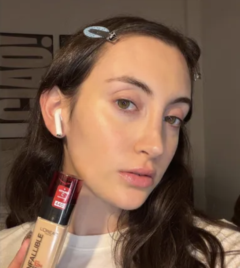 An image of Who What Wear associate beauty editor Alyssa Brascia after applying the L’Oréal Infallible 32H Fresh Wear Foundation.