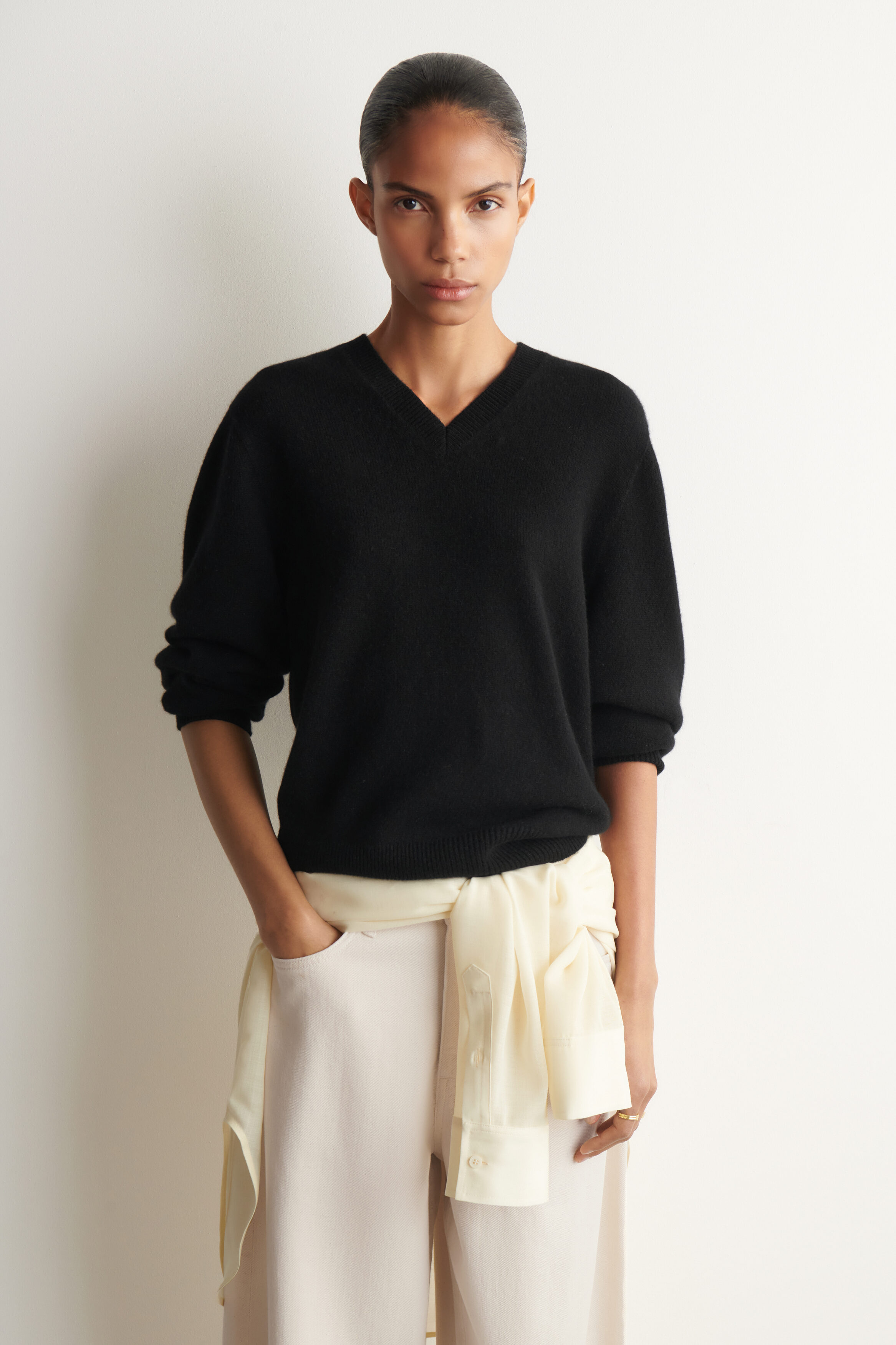 Sculpted Cashmere V-Neck Jumper