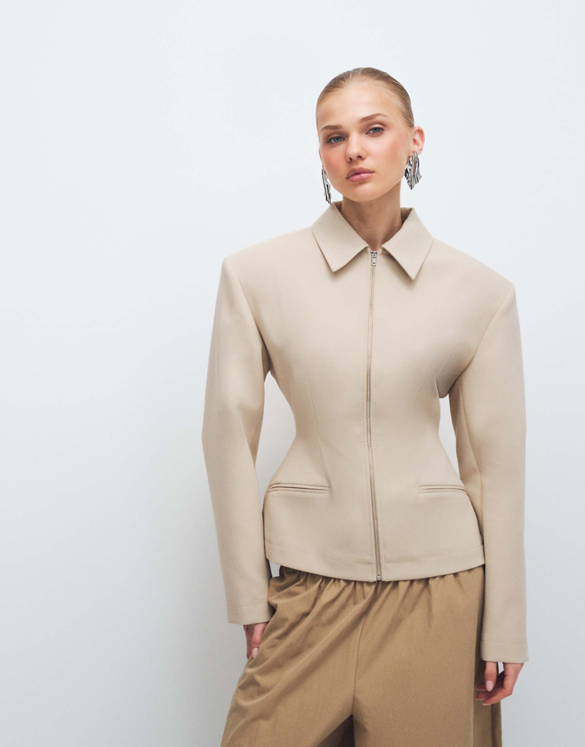 Asos Design Tailored Sculpted Cinch Waist Zip Through Jacket in Camel