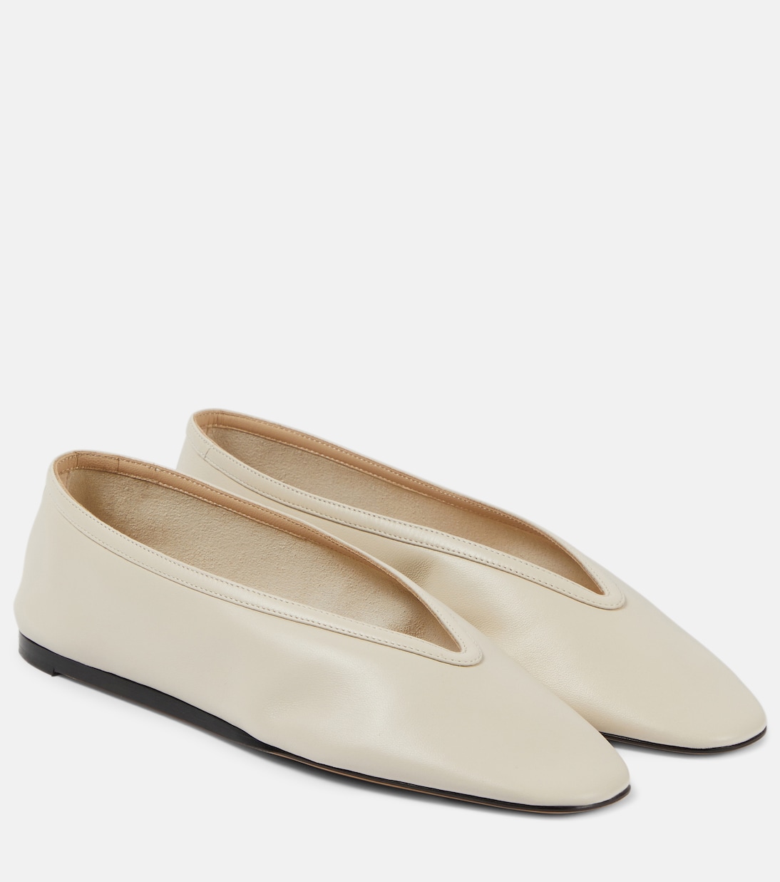 Luna Leather Slippers in White - Le Monde Beryl