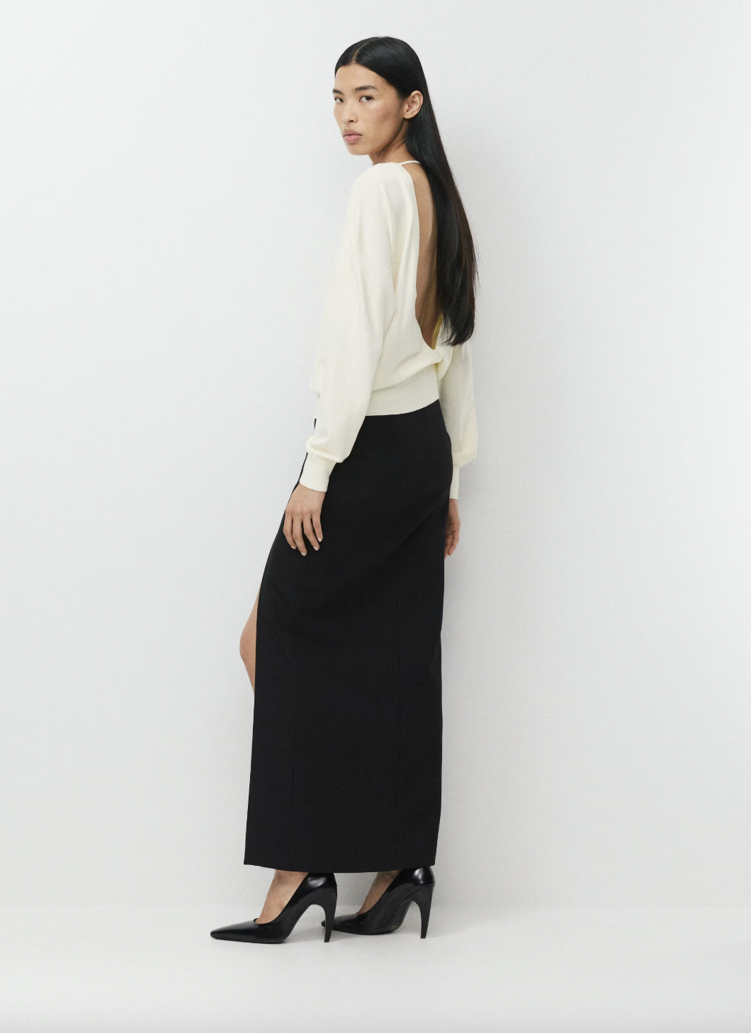 Babaton, Schema Sweater