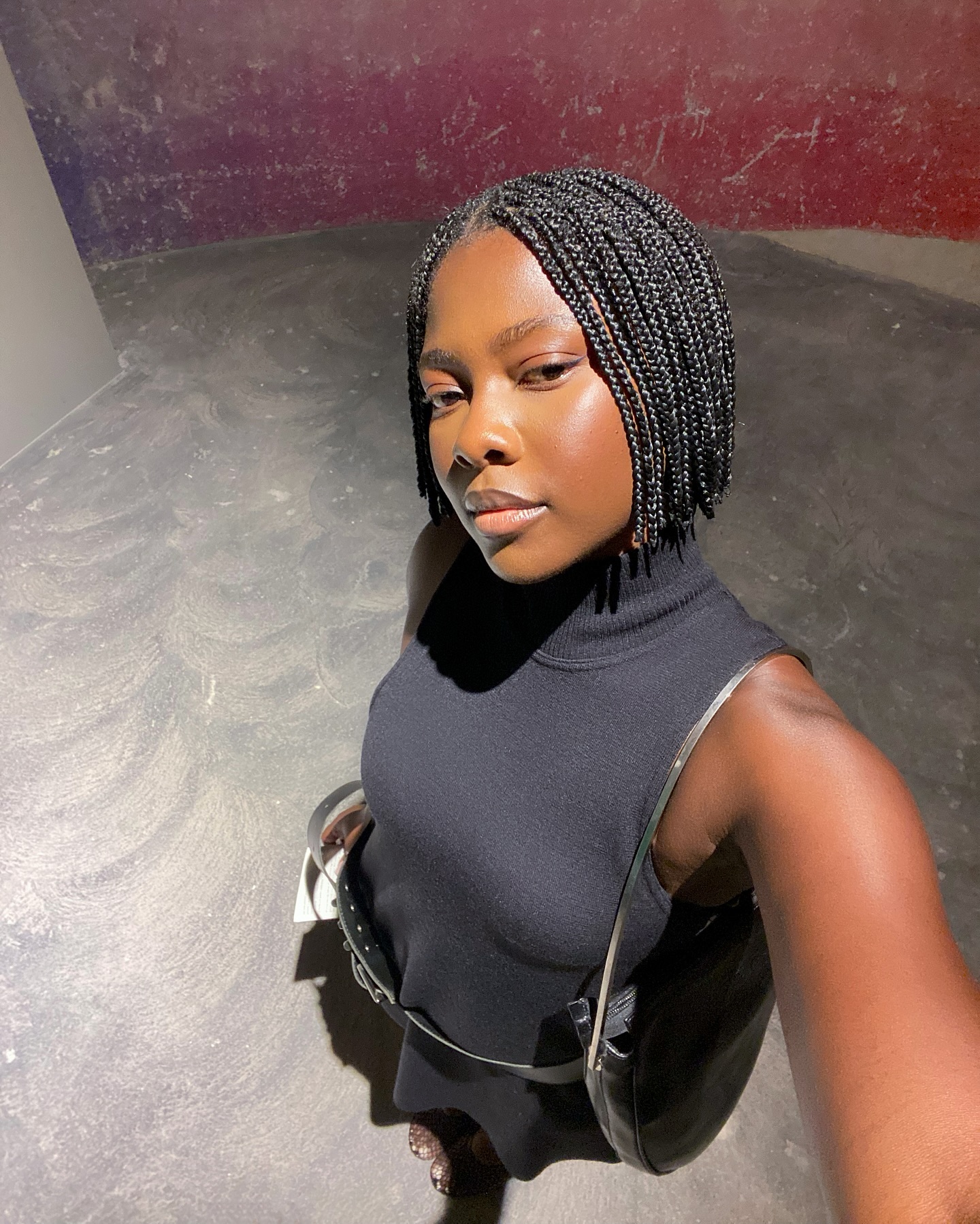 An image of content creator Jullie Jeine with glowing skin.