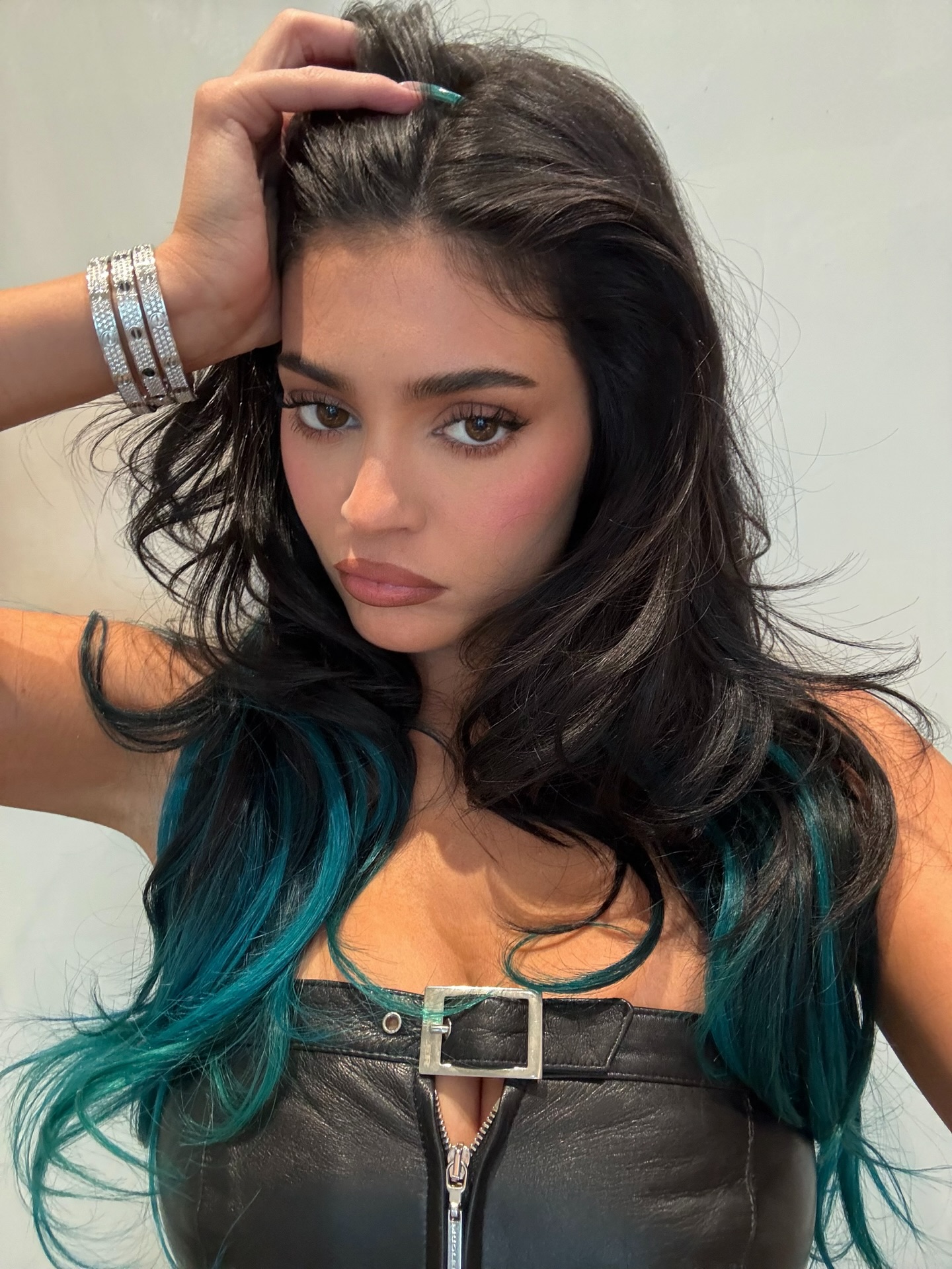 Kylie Jenner with blue streaks in her hair in 2025.