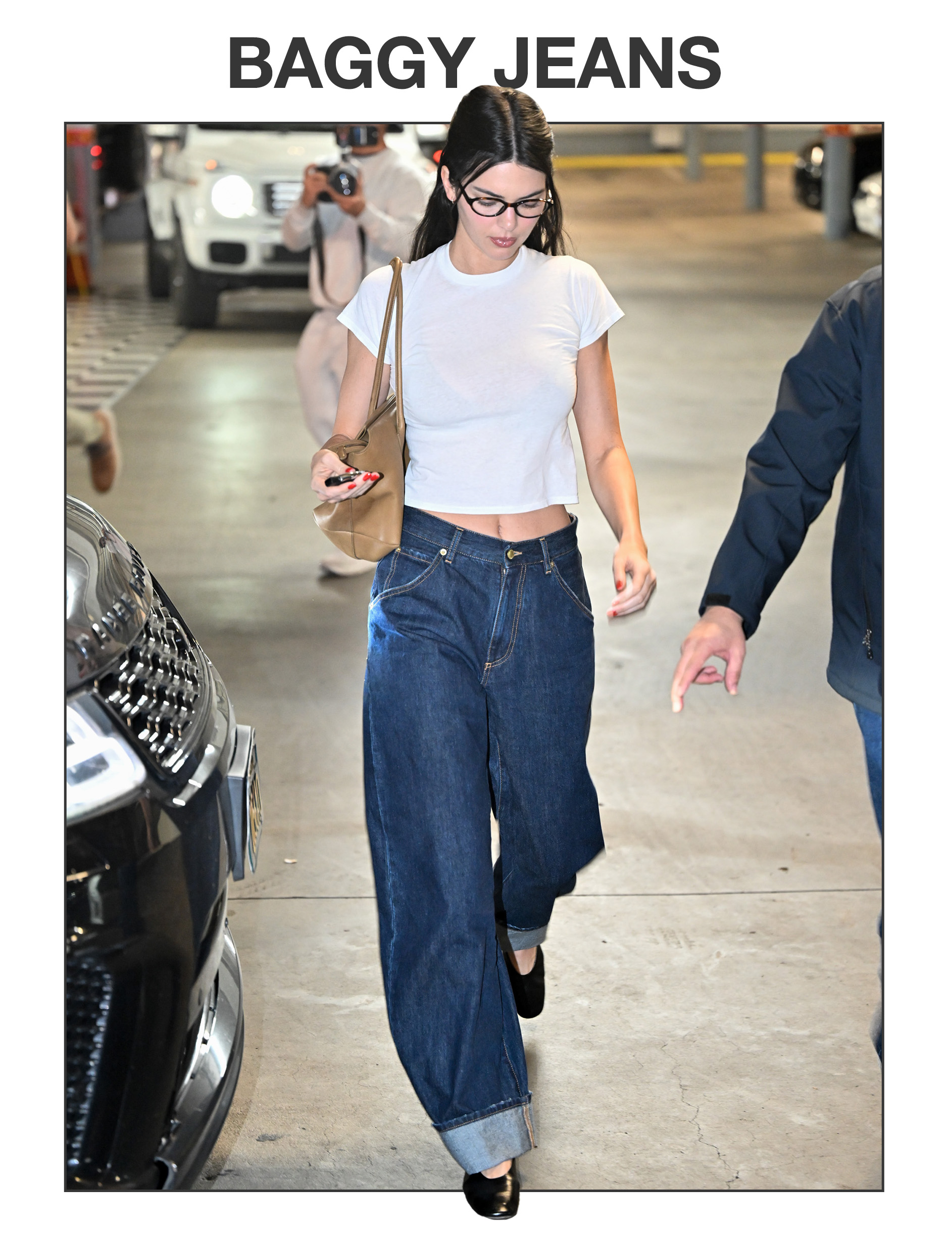 Kendall Jenner wearing baggy jeans.