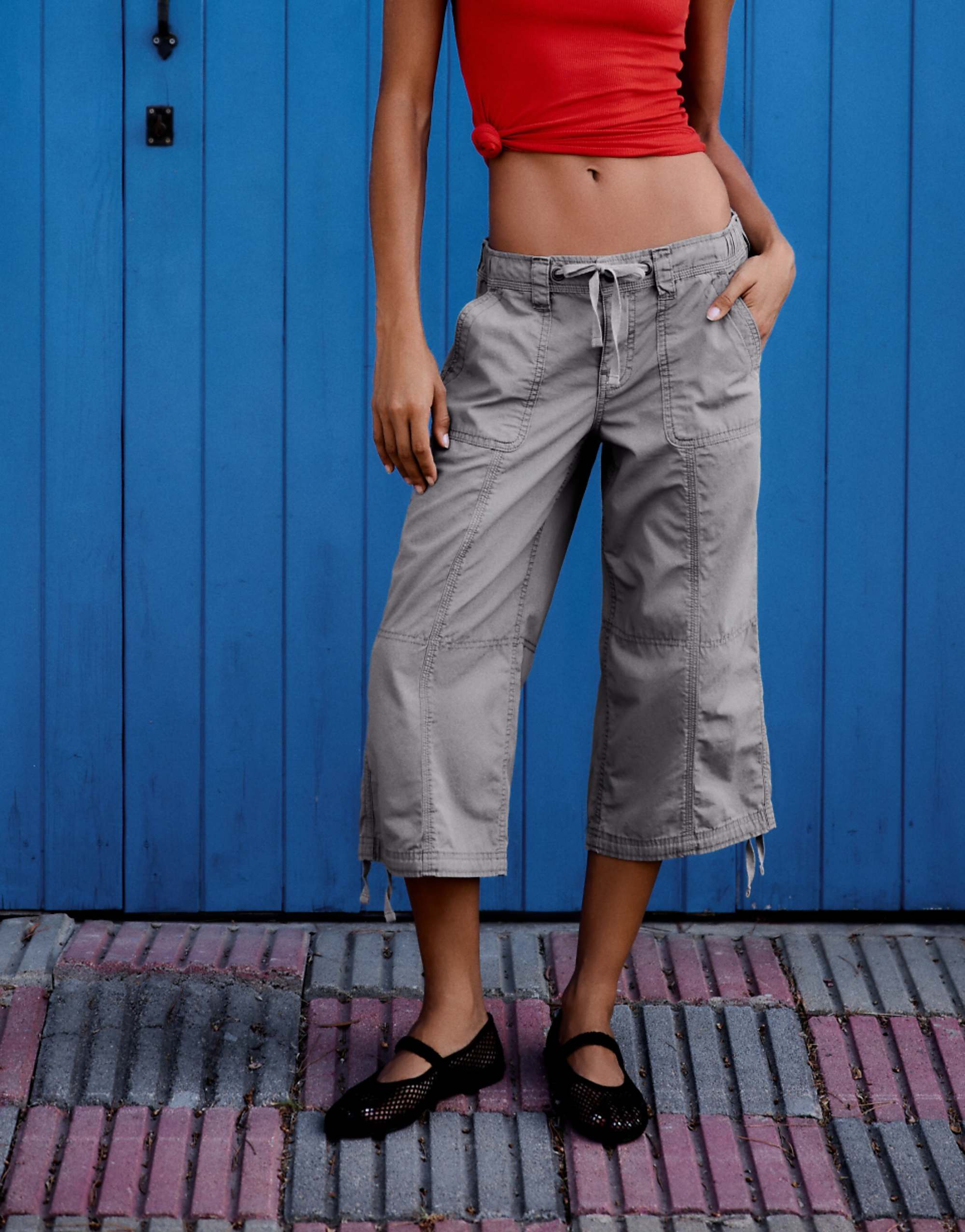 Bershka Capri Trousers in Grey