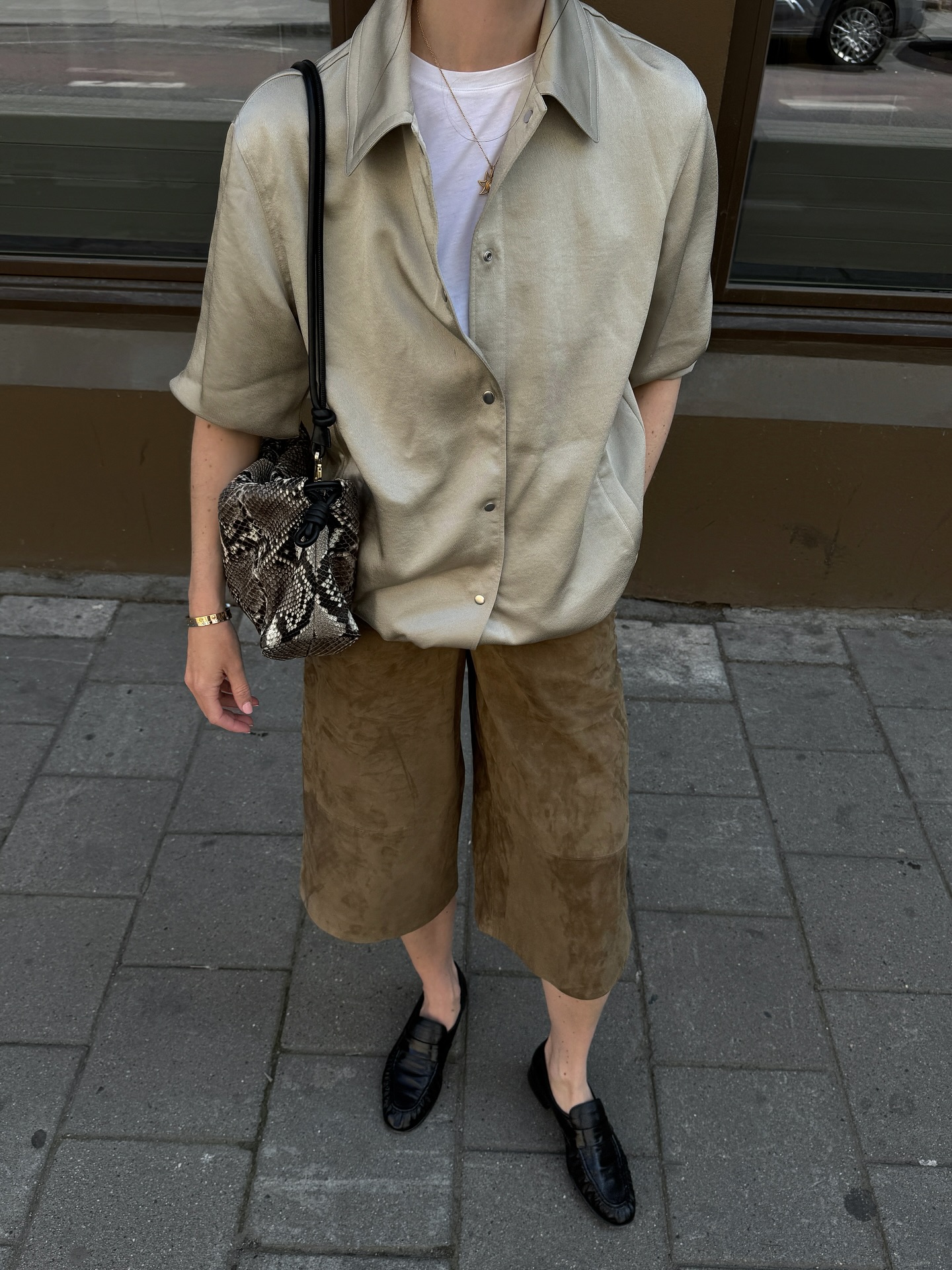 transitional-capsule-wardrobe-autumn-2026