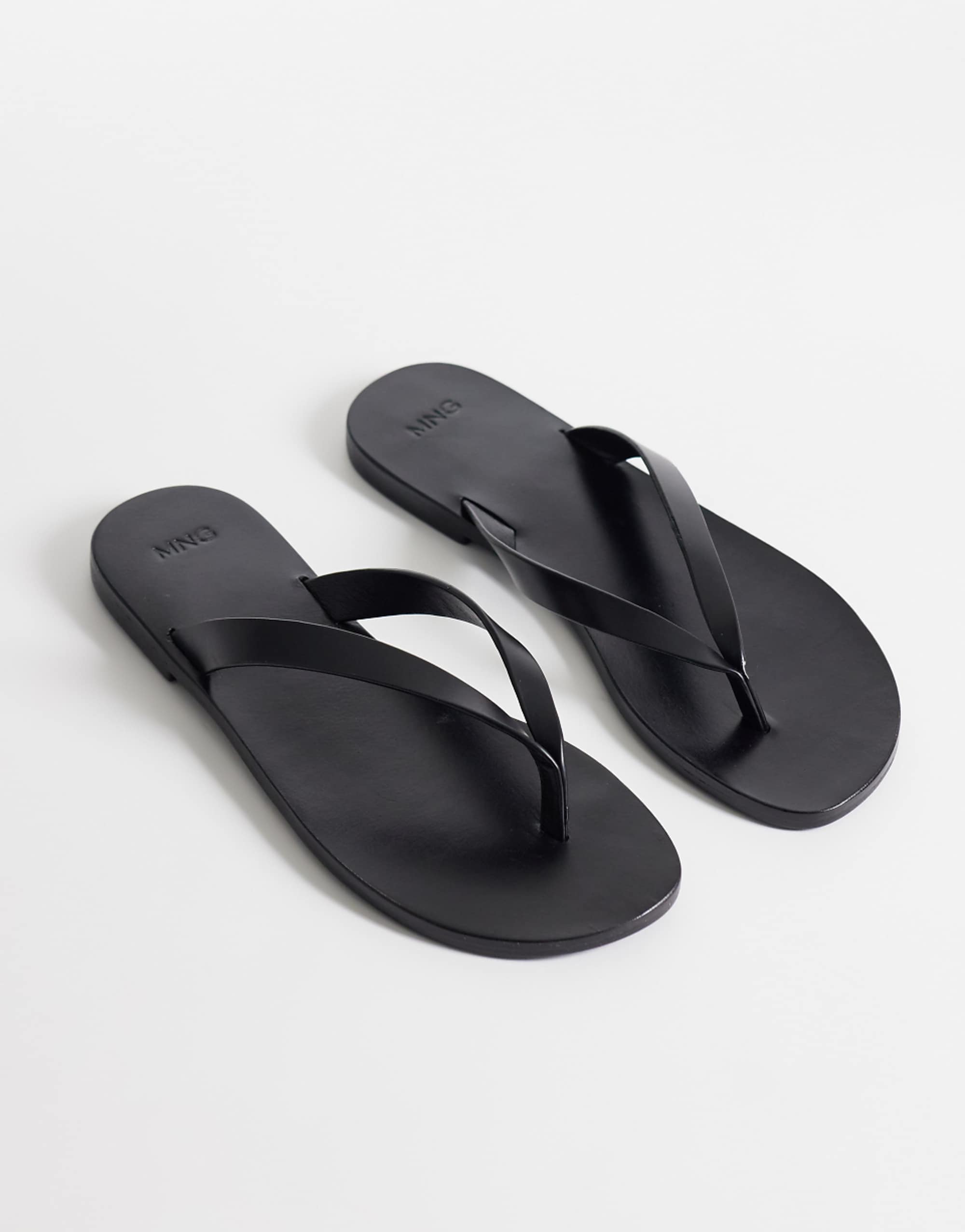 Mango 100% Leather Flip Flop in Black
