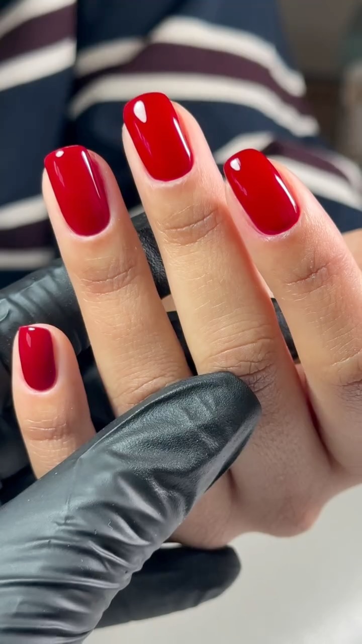 nail colours for august 2026