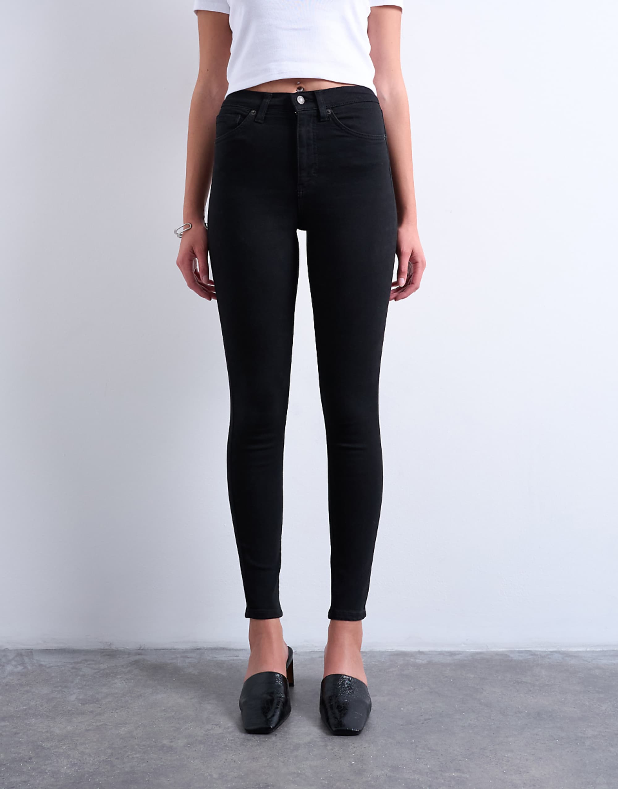 Topshop Jamie High Rise Skinny Jean in Black