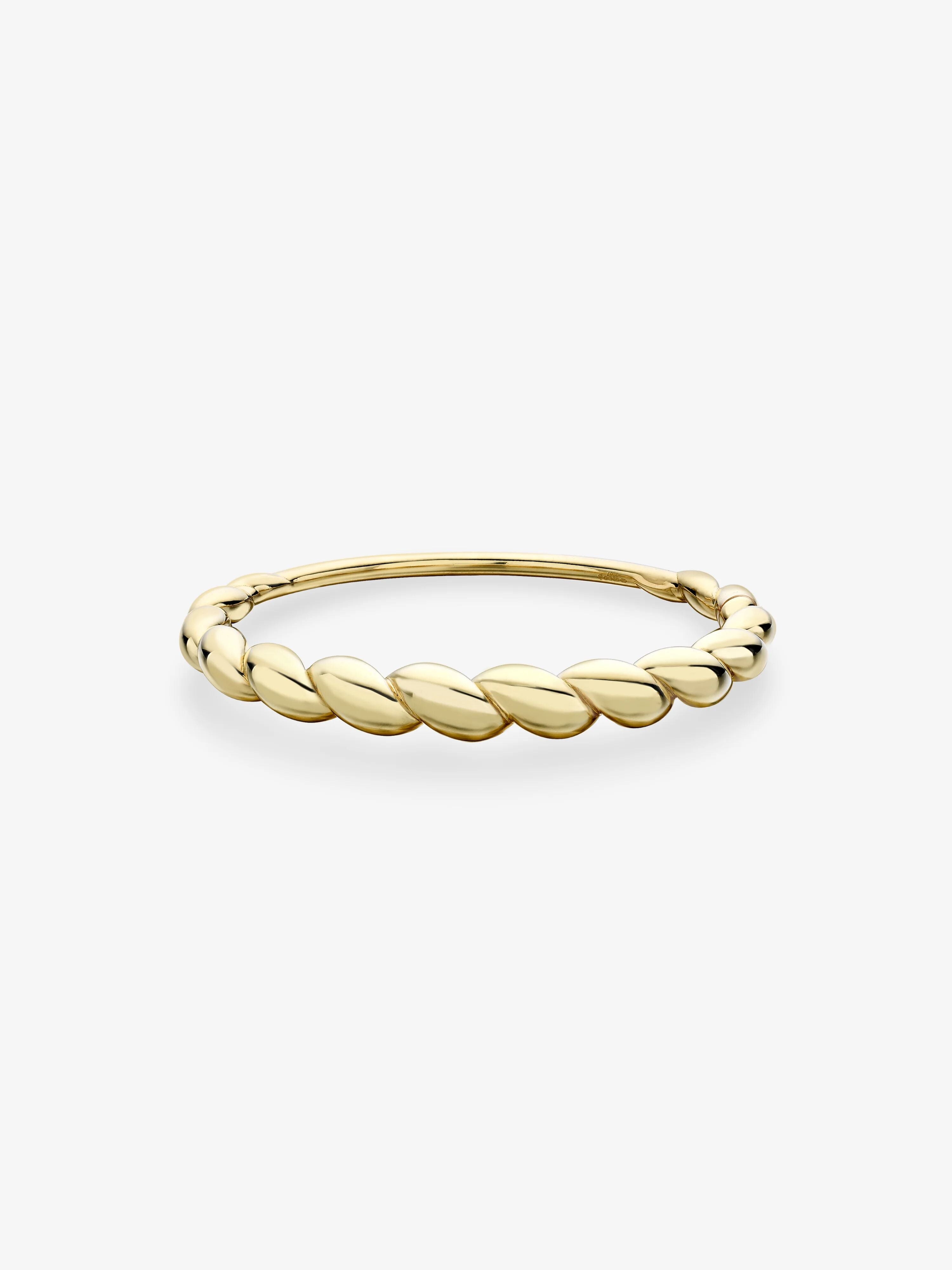 Beaches Small Yellow Gold Conch Shell Bangle