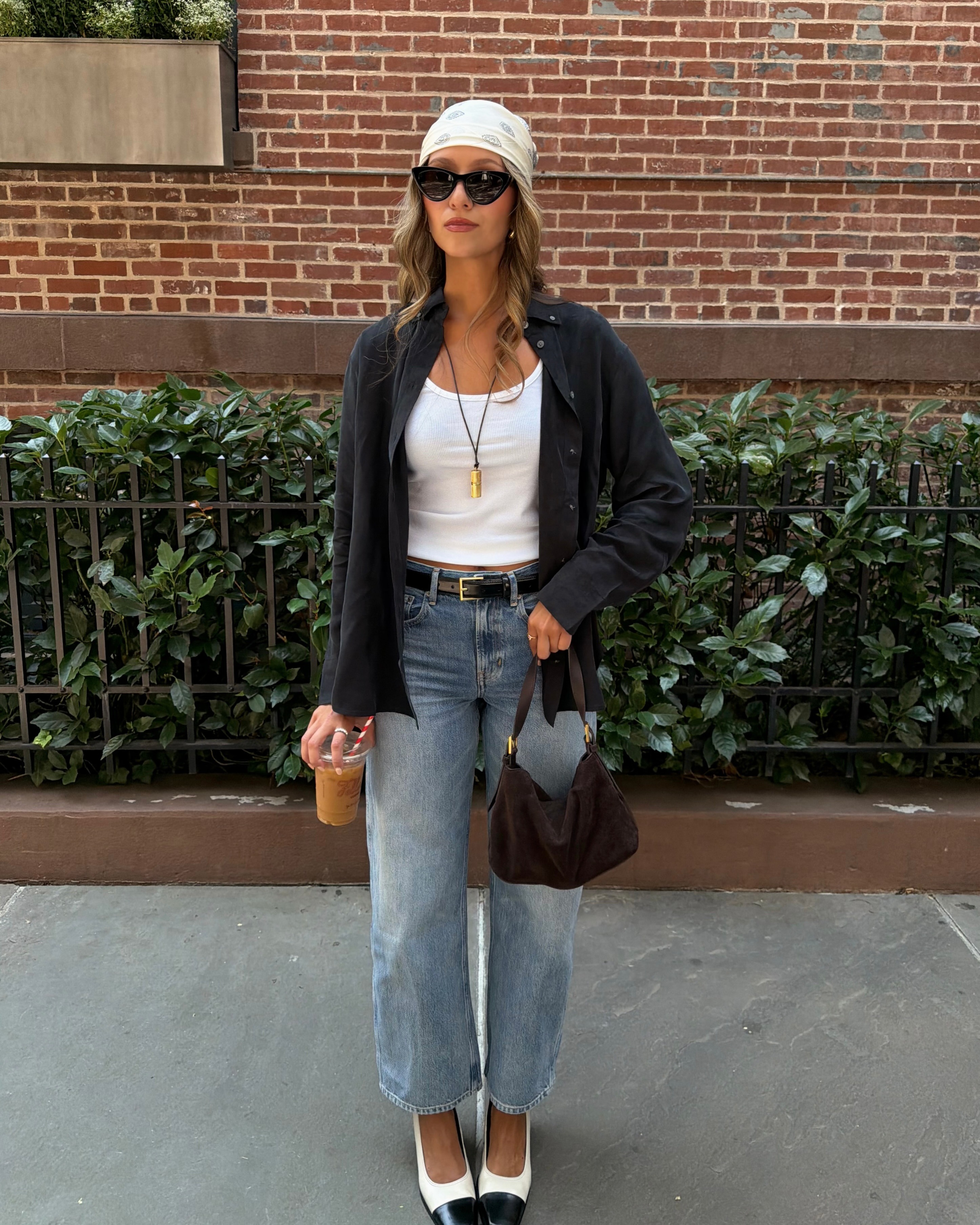 @chasemarieee wearing under-the-radar fall bag trends 2026