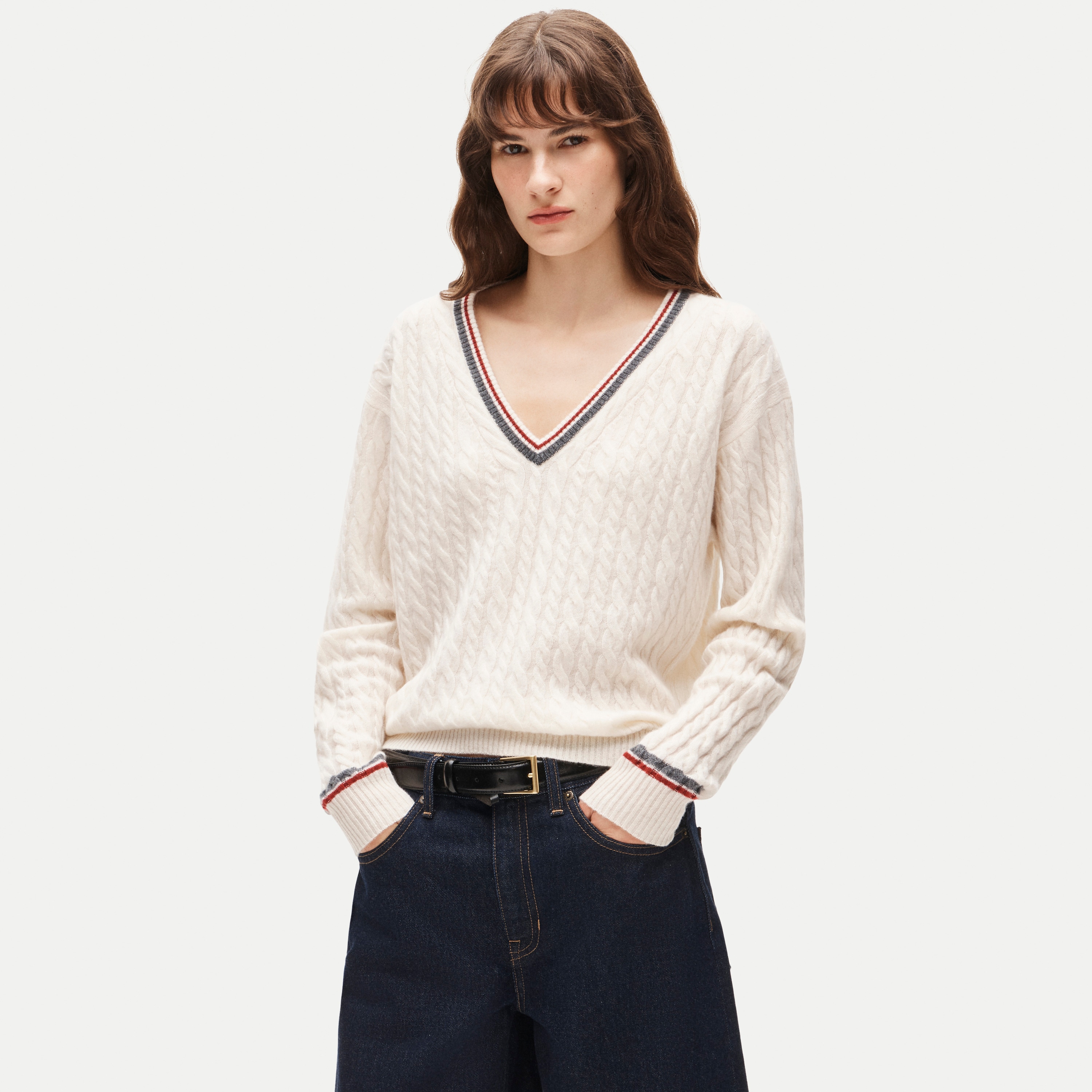 Perfect Cashmere V-Neck in Cable Knit