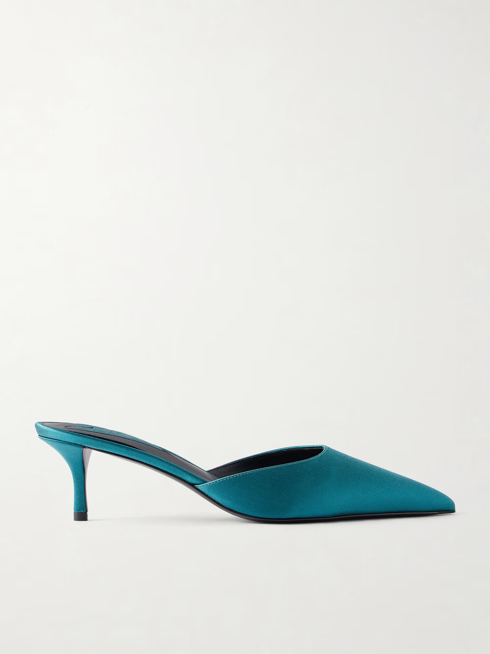ALA&iuml;A, Le Coeur 55 Satin Mules