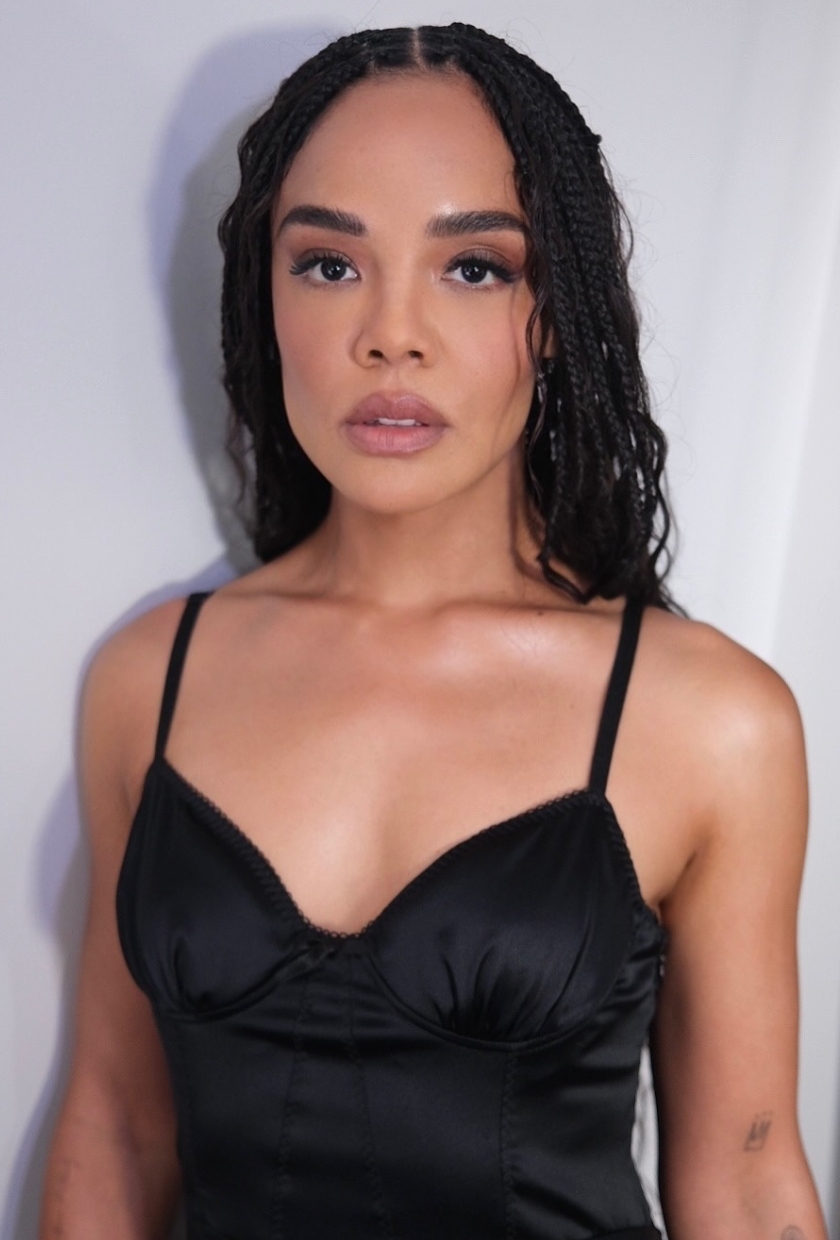 Tessa Thompson wearing smokey eyeshadow, courtesy of makeup artist Valeria Ferreira