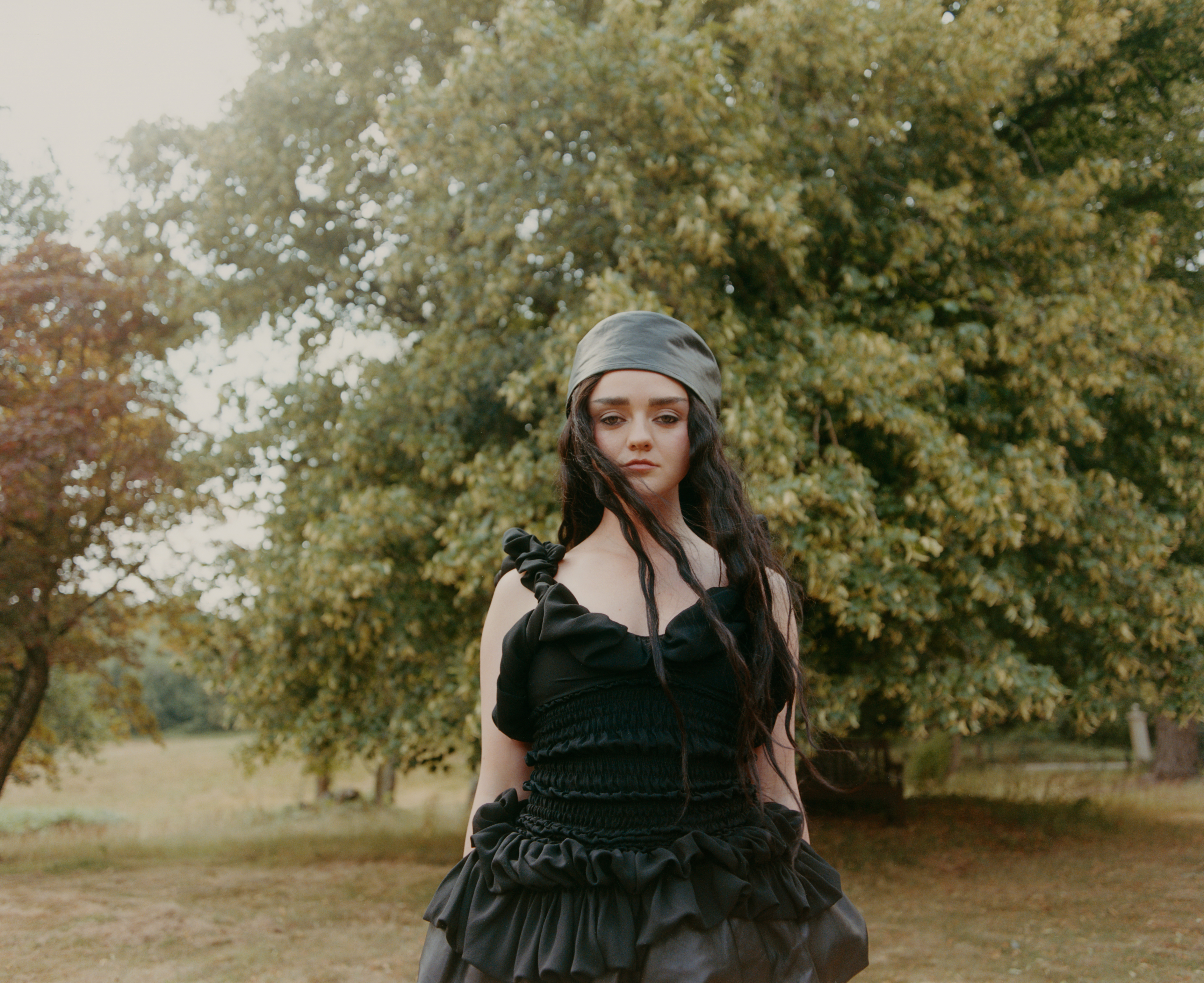 Under Her Spell&mdash;Maisie Williams Talks Practical Magic 2, Turning 30 and the Charm of the Shockingly Ordinary
