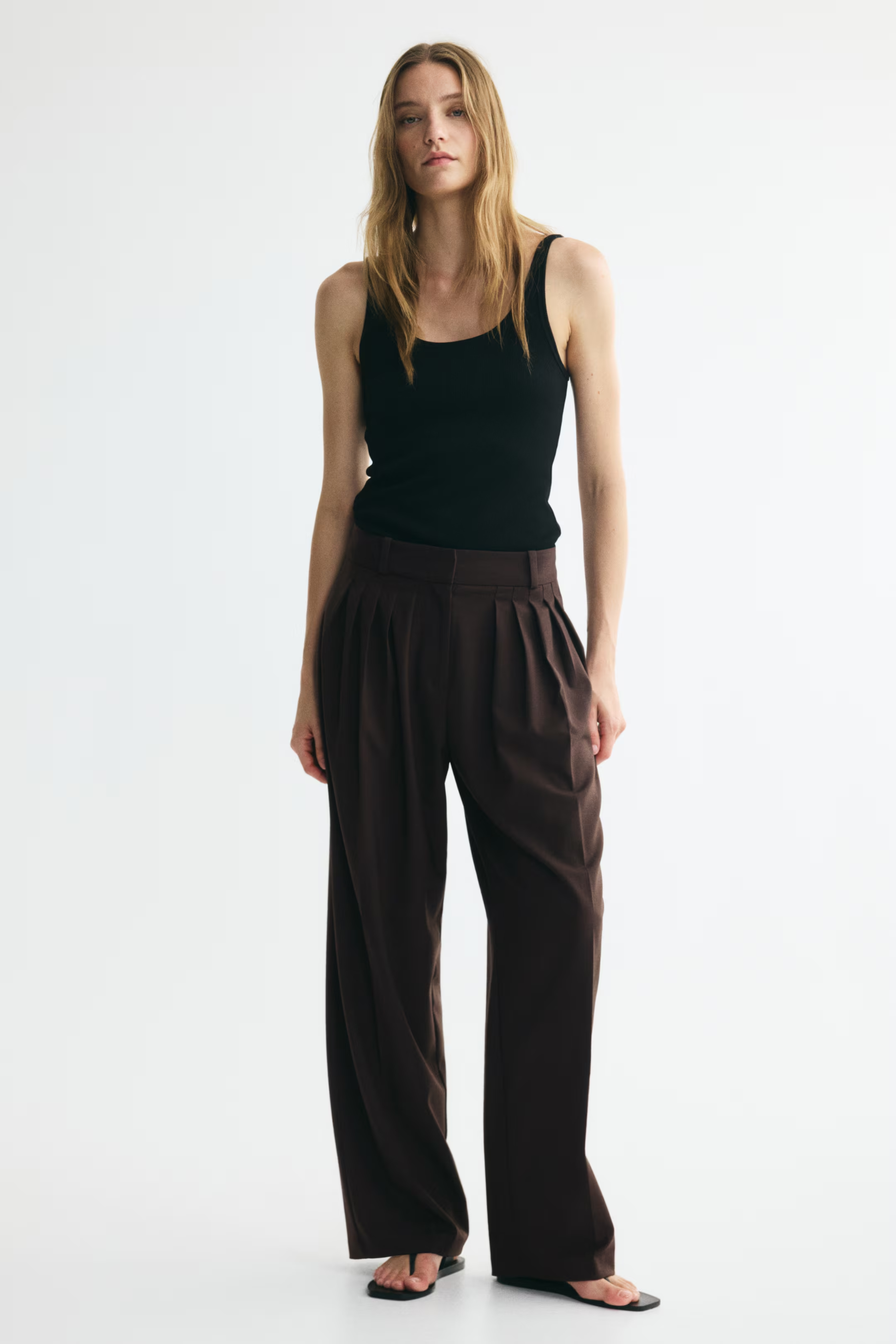 h&m, Wide pleated trousers