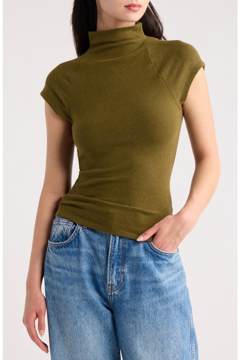 Pien Funnel Neck Knit Top