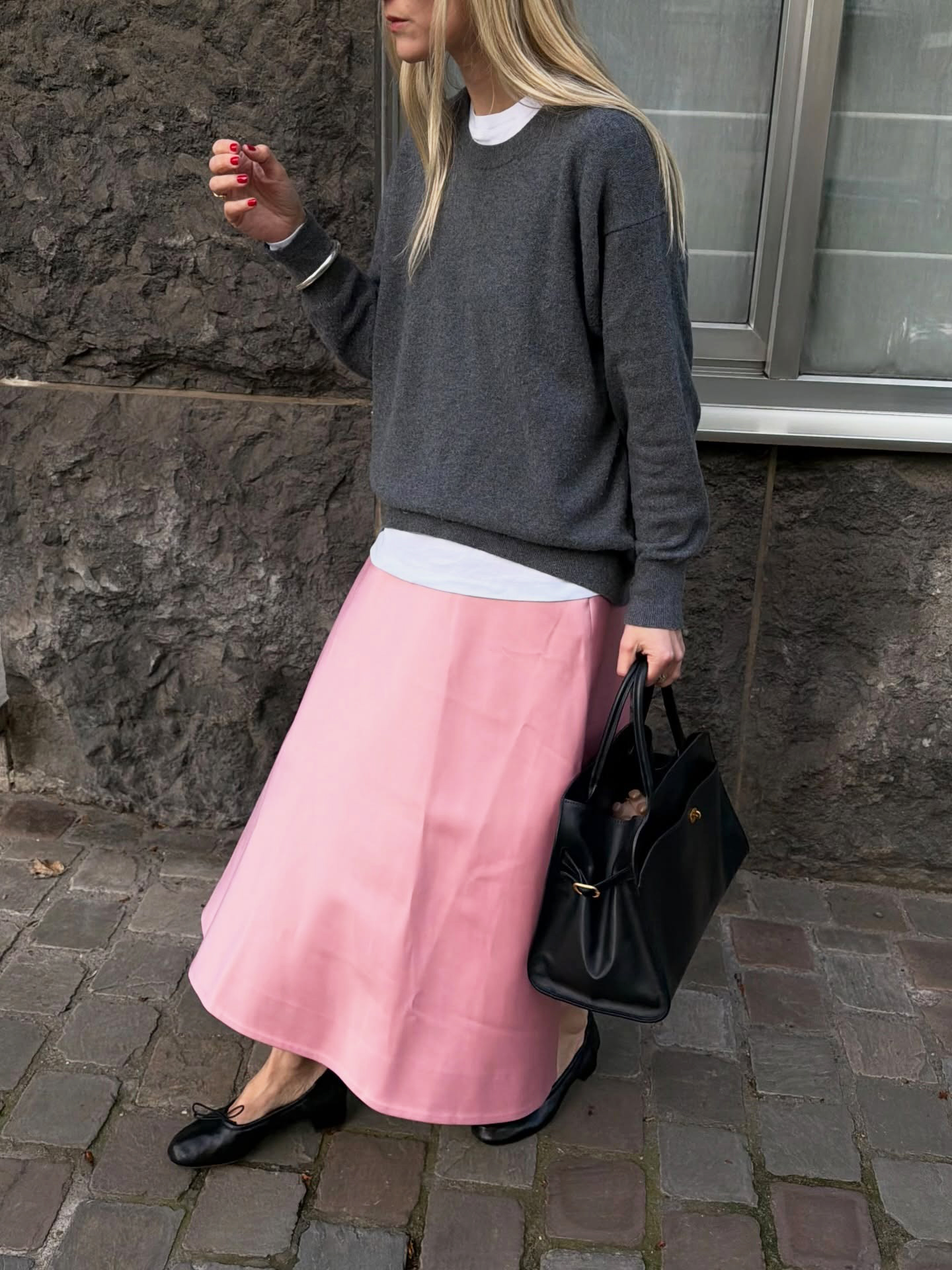 Influencer wearing fall 2026 shoe trend: ballet pumps