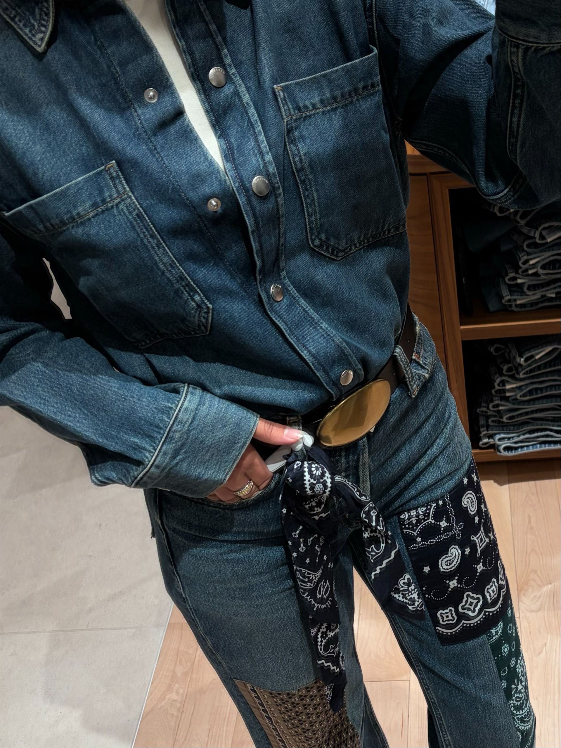 WWW assistant shopping editor trying on Madewell sale outfits