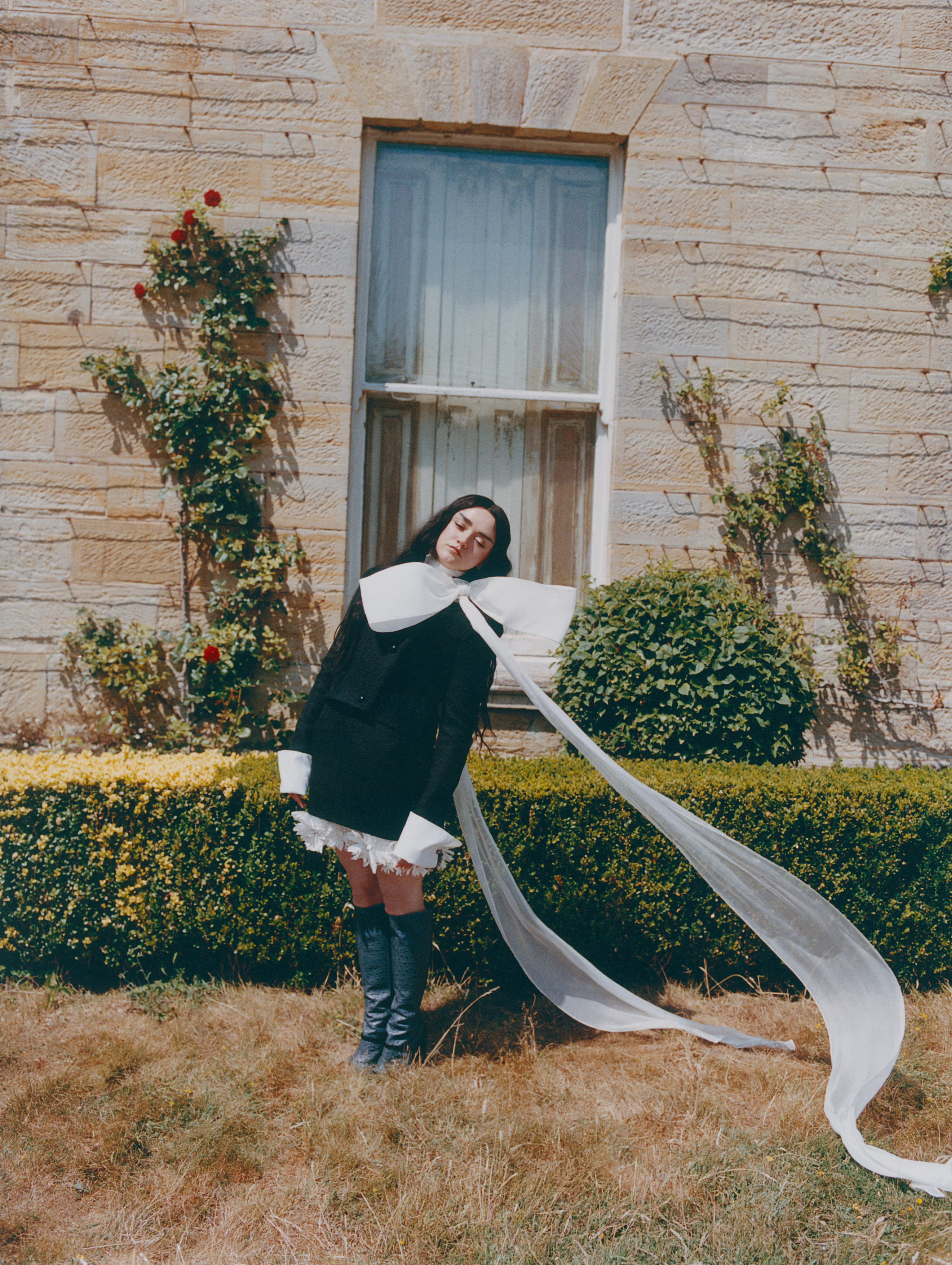 Under Her Spell&mdash;Maisie Williams Talks Practical Magic 2, Turning 30 and the Charm of the Shockingly Ordinary