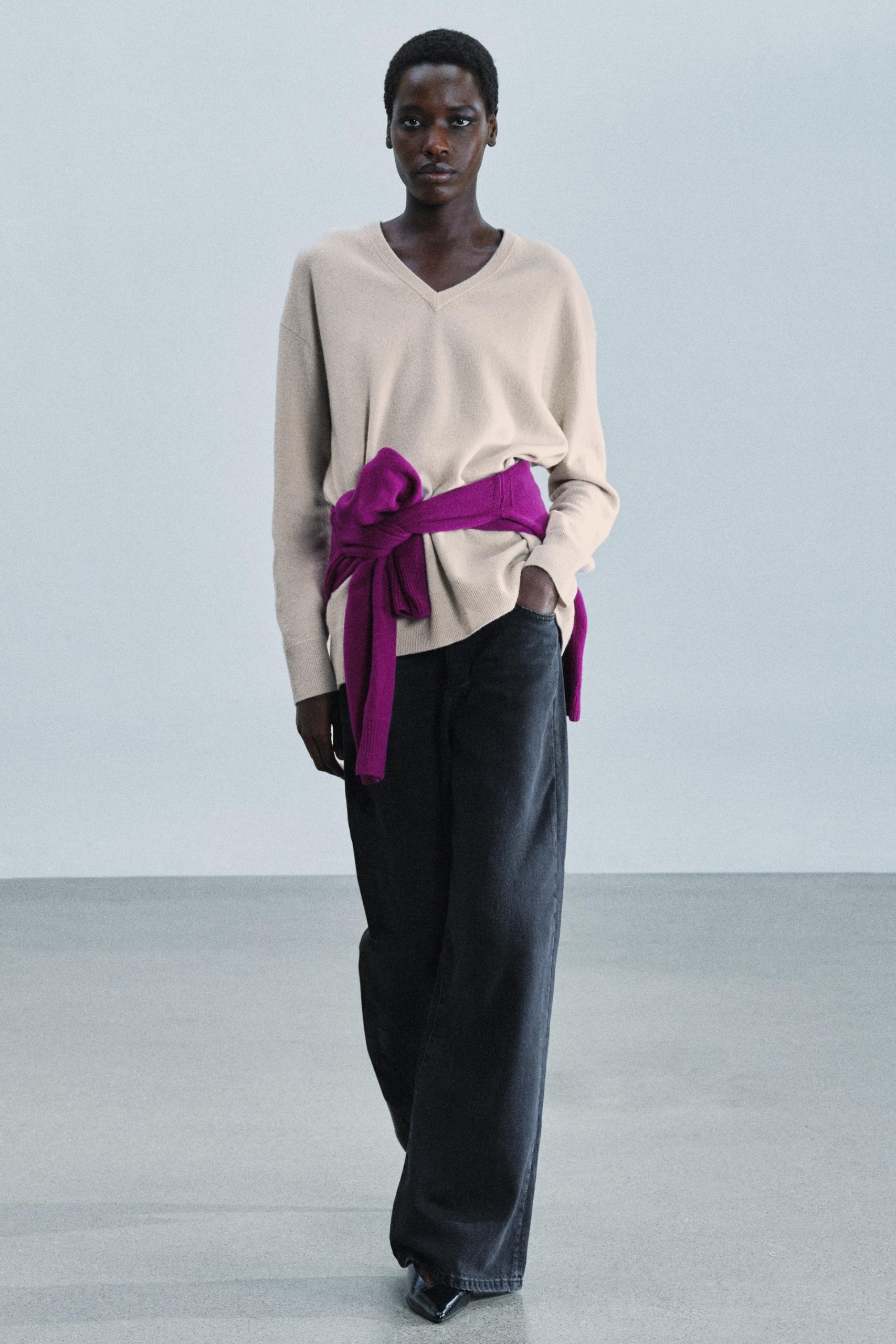 Oversized 100% Wool V-Neck Jumper - Pearl Grey - S