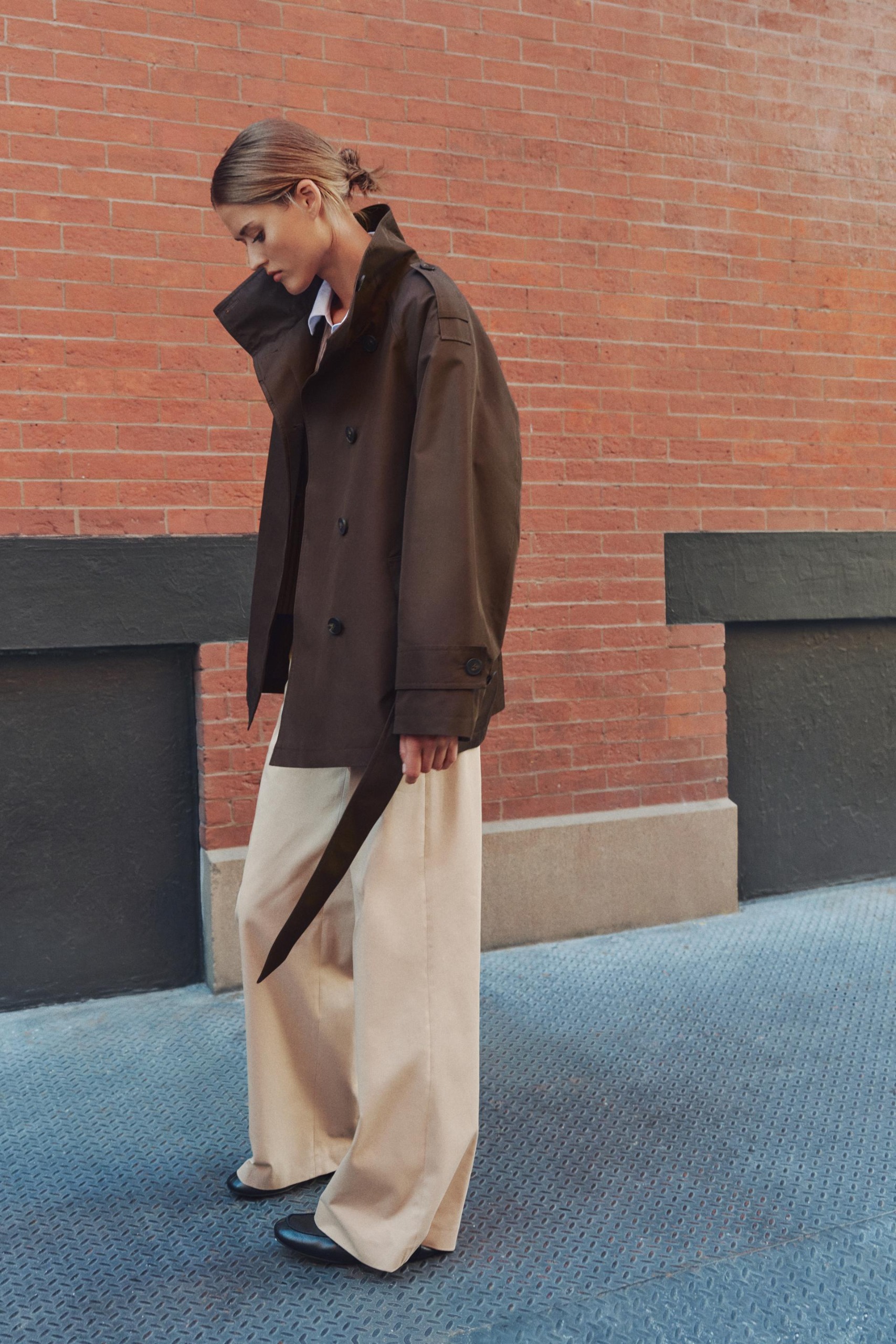 High-Collar Trench Coat With Belt - Brown - Xs