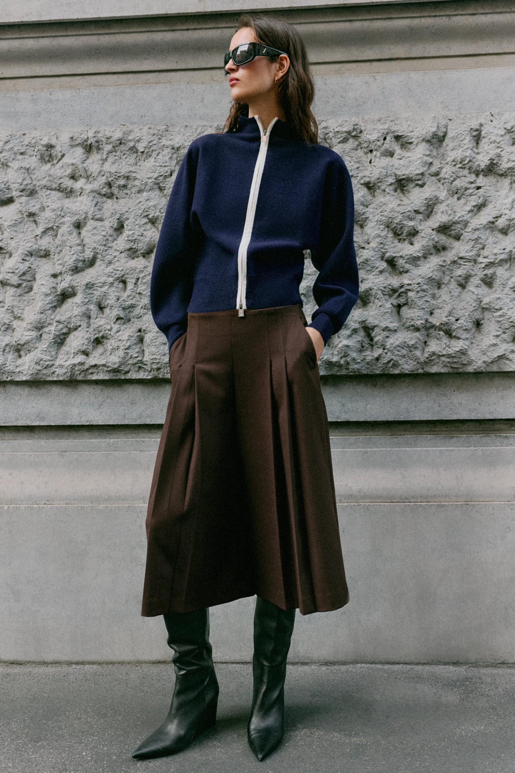 Long Pleated Bermuda Shorts - Brown - Xs