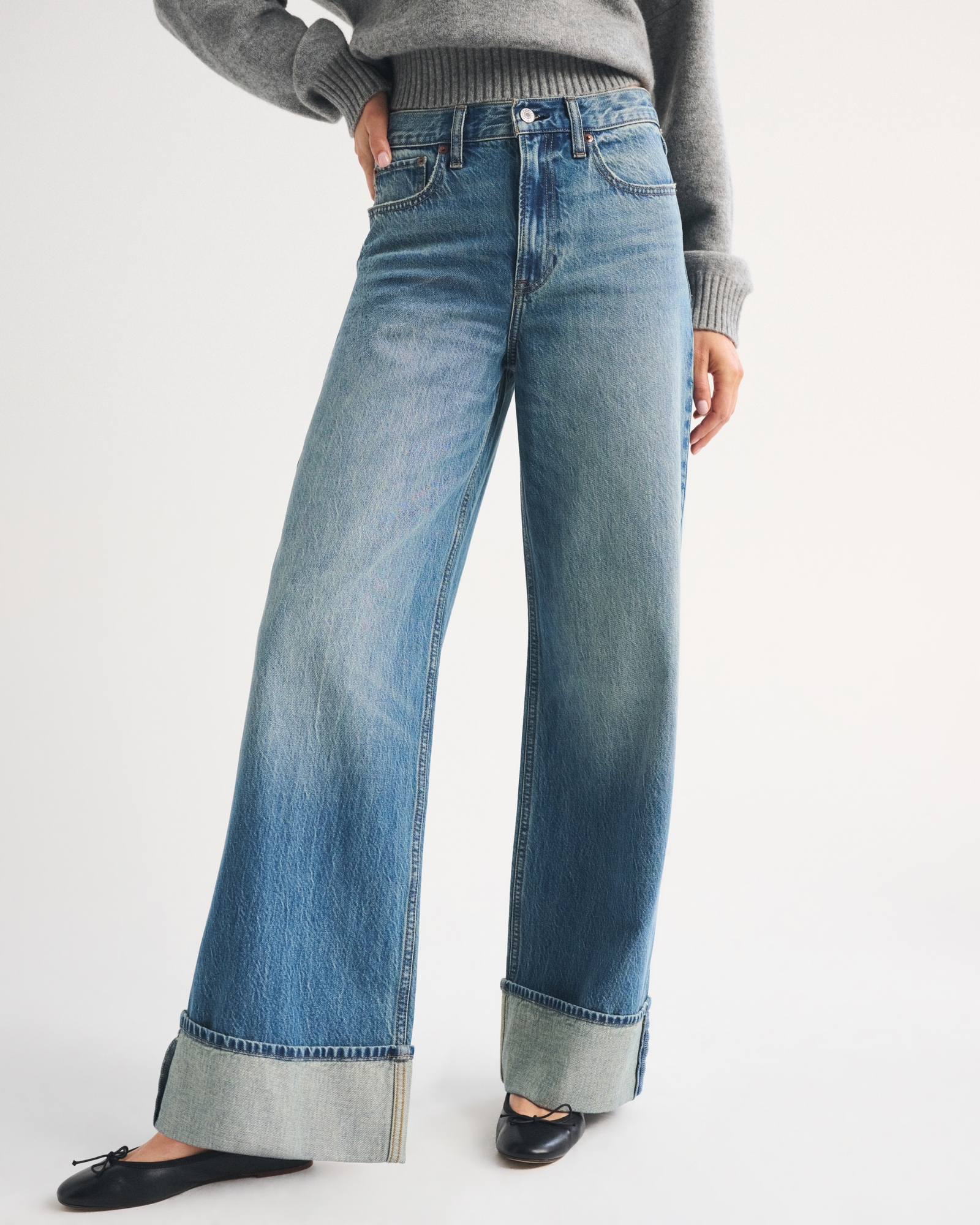 A&f, High Rise Wide Leg Cuffed Jean