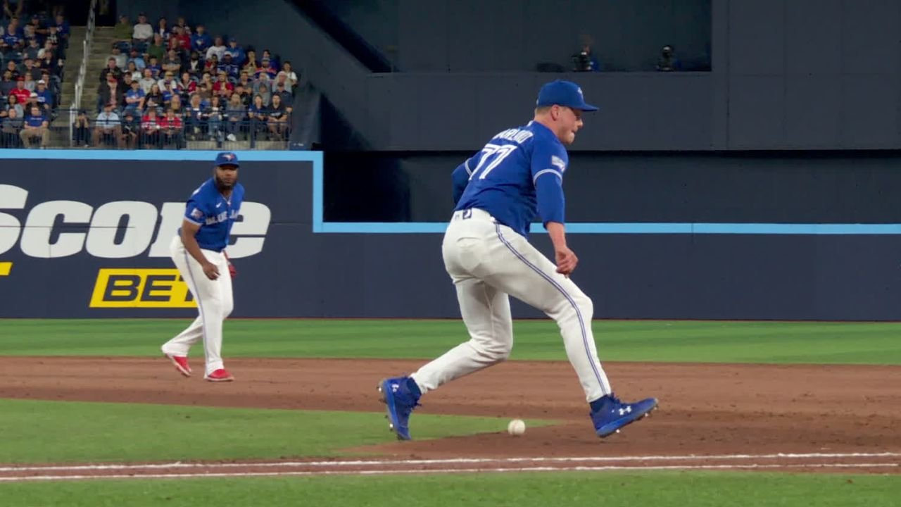 Blue Jays’ Varland makes costly ninth-inning error vs. Tigers
