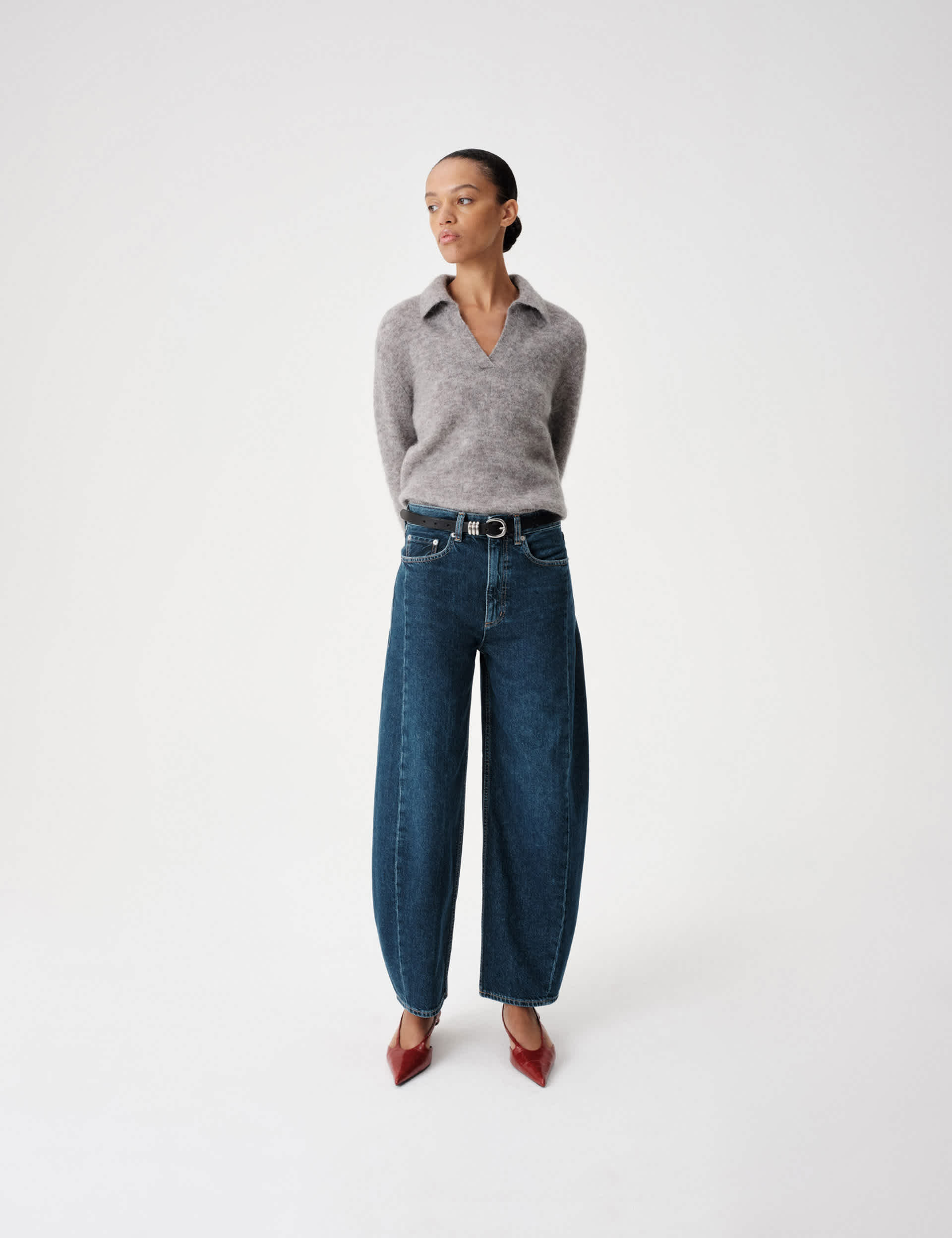 Mid Rise Barrel Leg Jeans