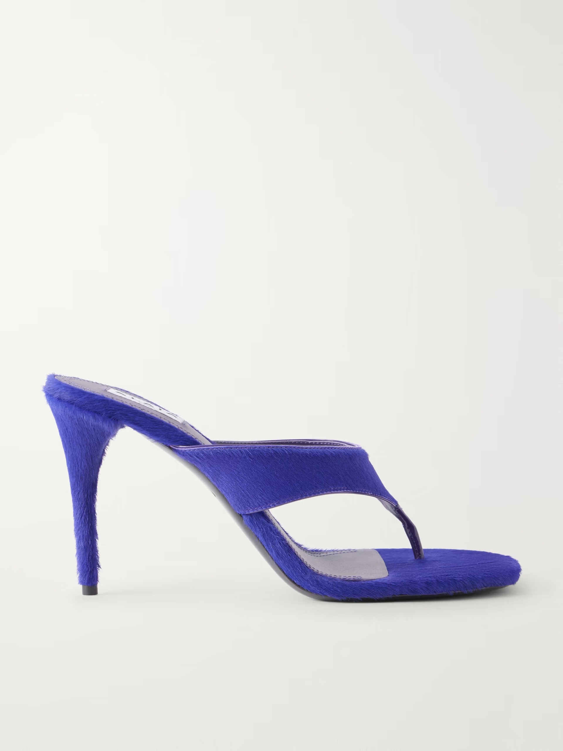 Ala&iuml;a, Sandals