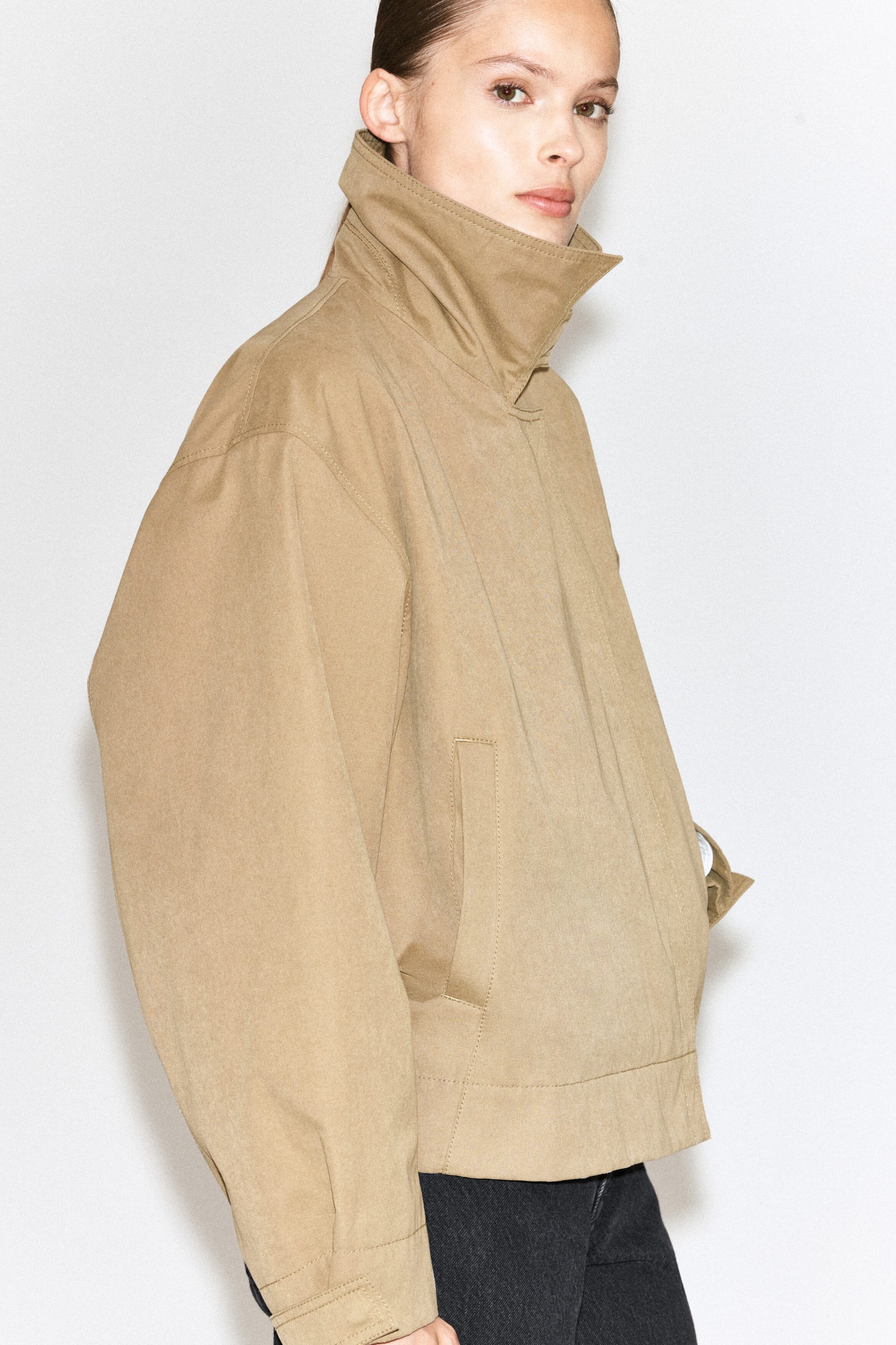 Rounded Short Trench Coat