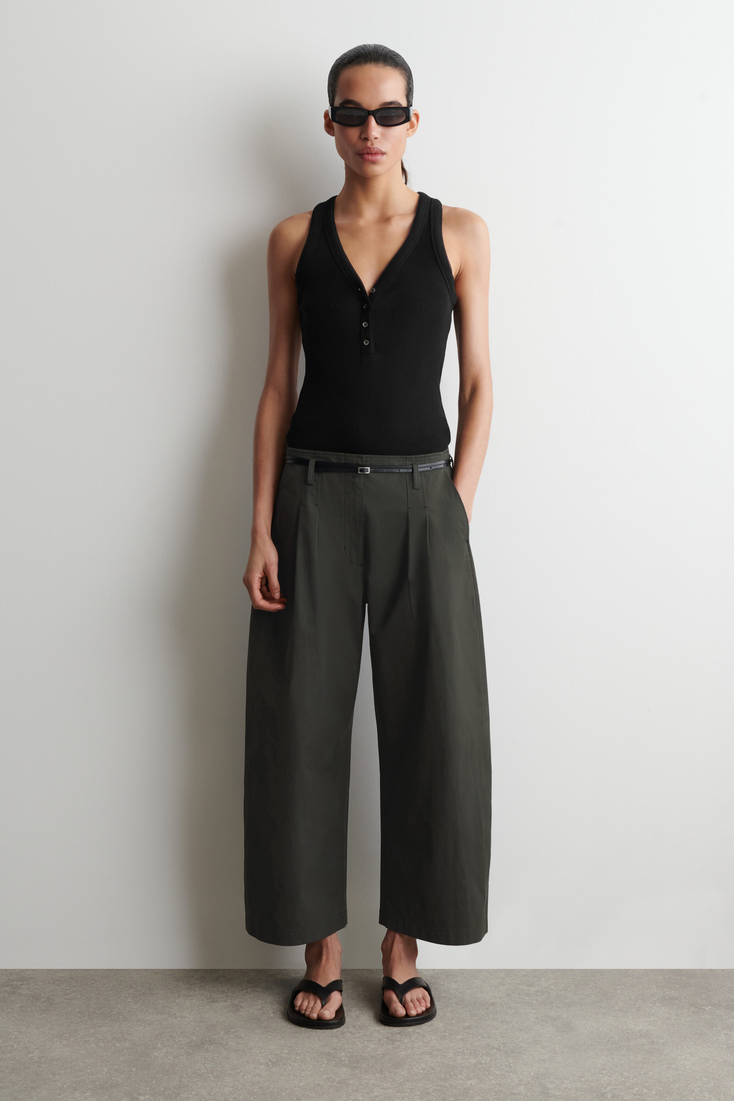Pleated Cotton Barrel-Leg Trousers
